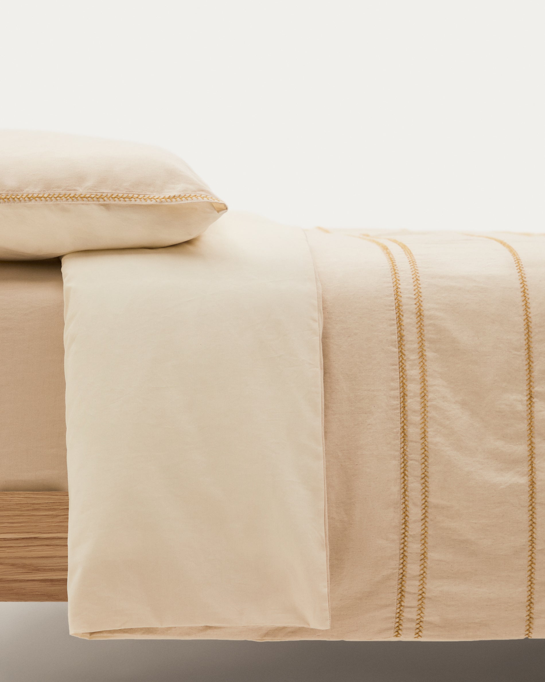 Linara Set of Duvet Cover and Pillowcases in Beige Cotton and Linen 90 cm Bed - Product View