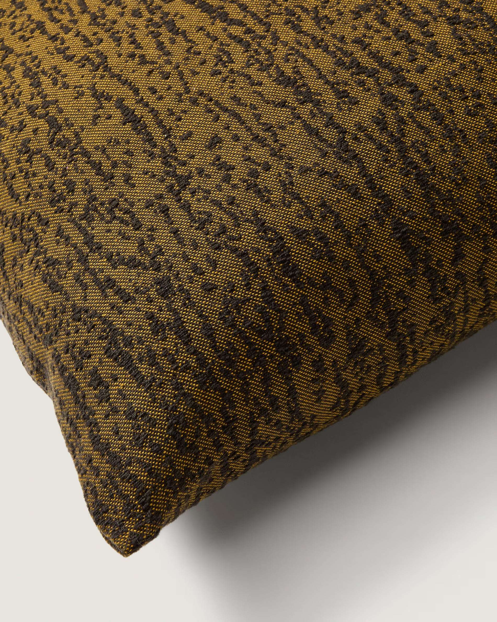 Melien párnahuzat zöld pöttyös jacquard mintával, 50 x 50 cm