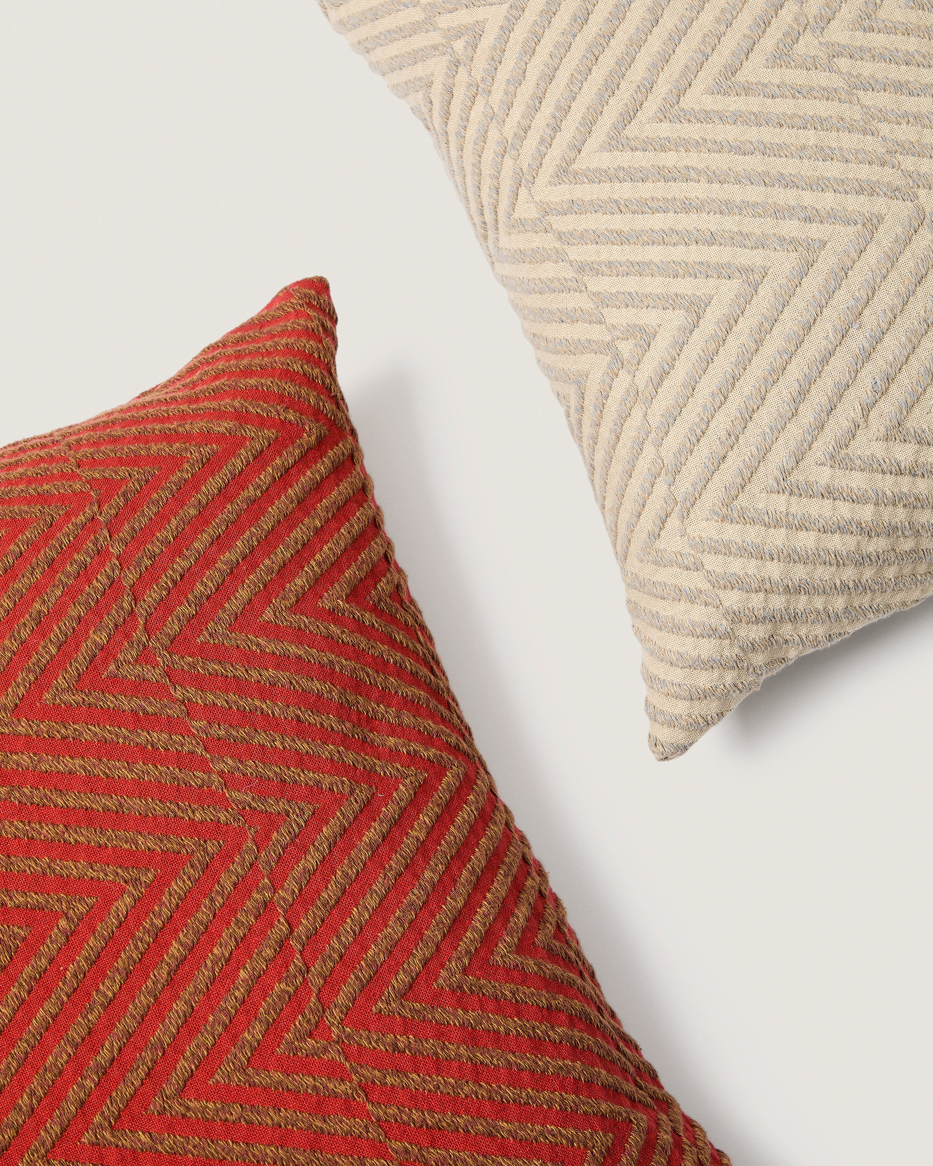 Lunver cushion cover in natural chevron jacquard 50 x 50 cm - Detail