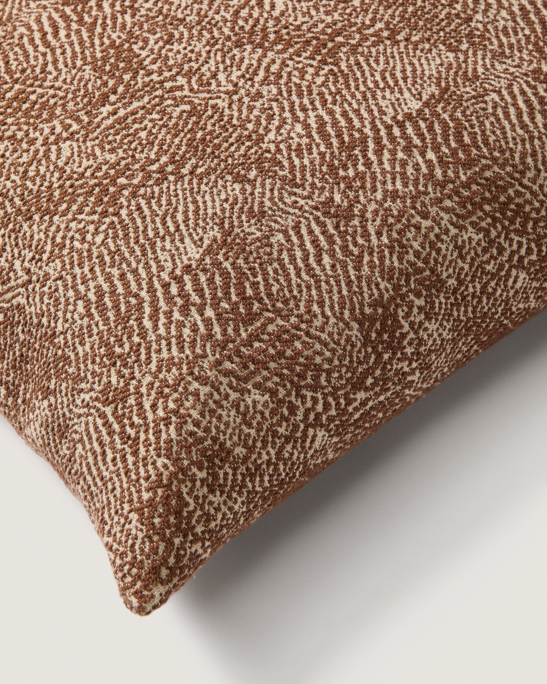 Junie cushion cover in brown and beige cotton jacquard 50 x 50 cm - Detail