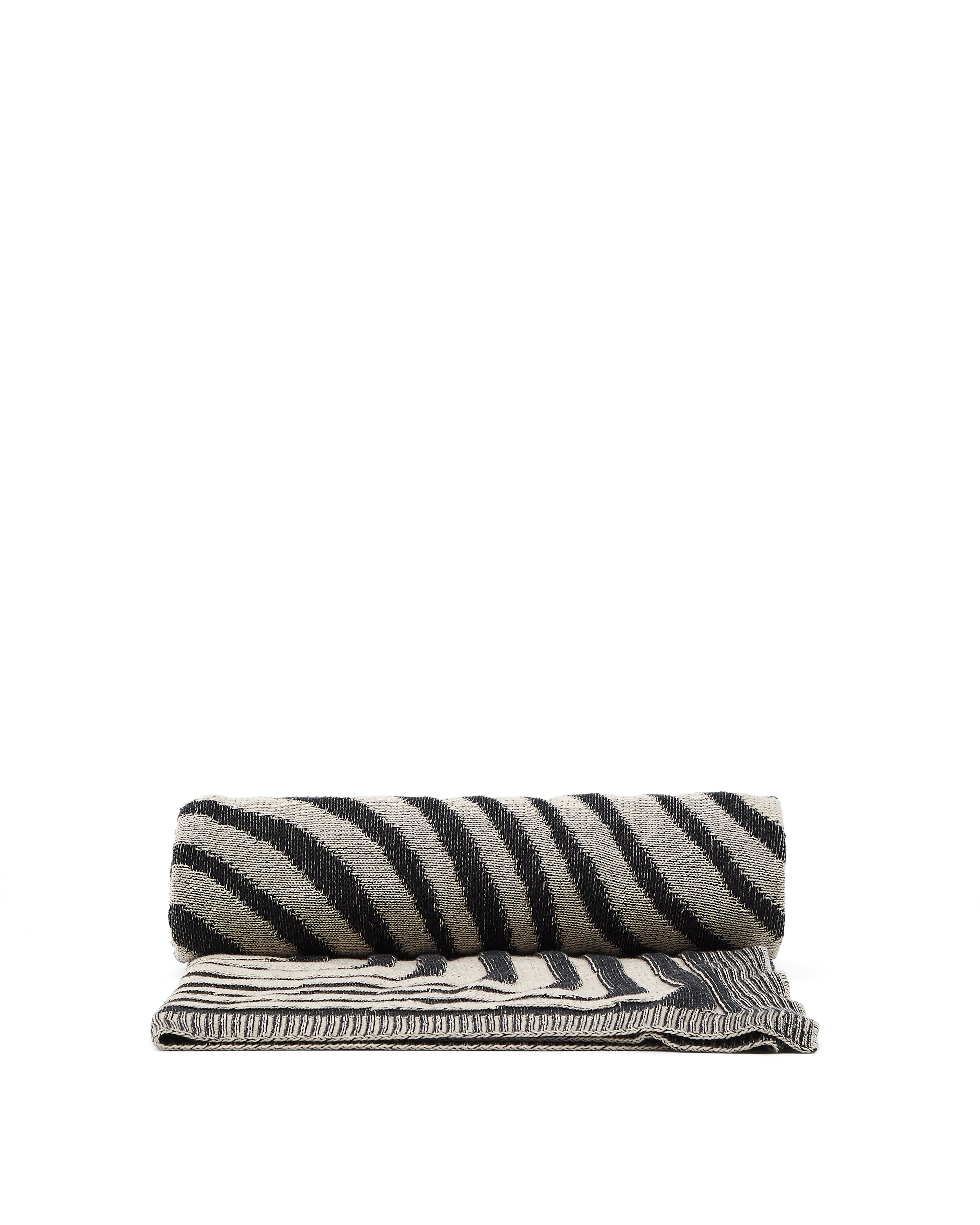Oreli throw in black cotton jacquard with zebra pattern 130 x 170 cm - Product Image