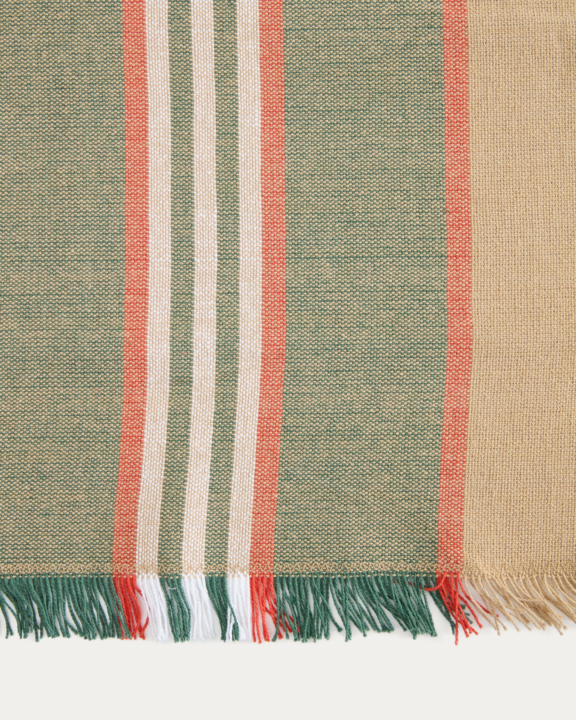 Davia 100% cotton table runner with green stripes and fringed detail 50 x 150cm - Detail