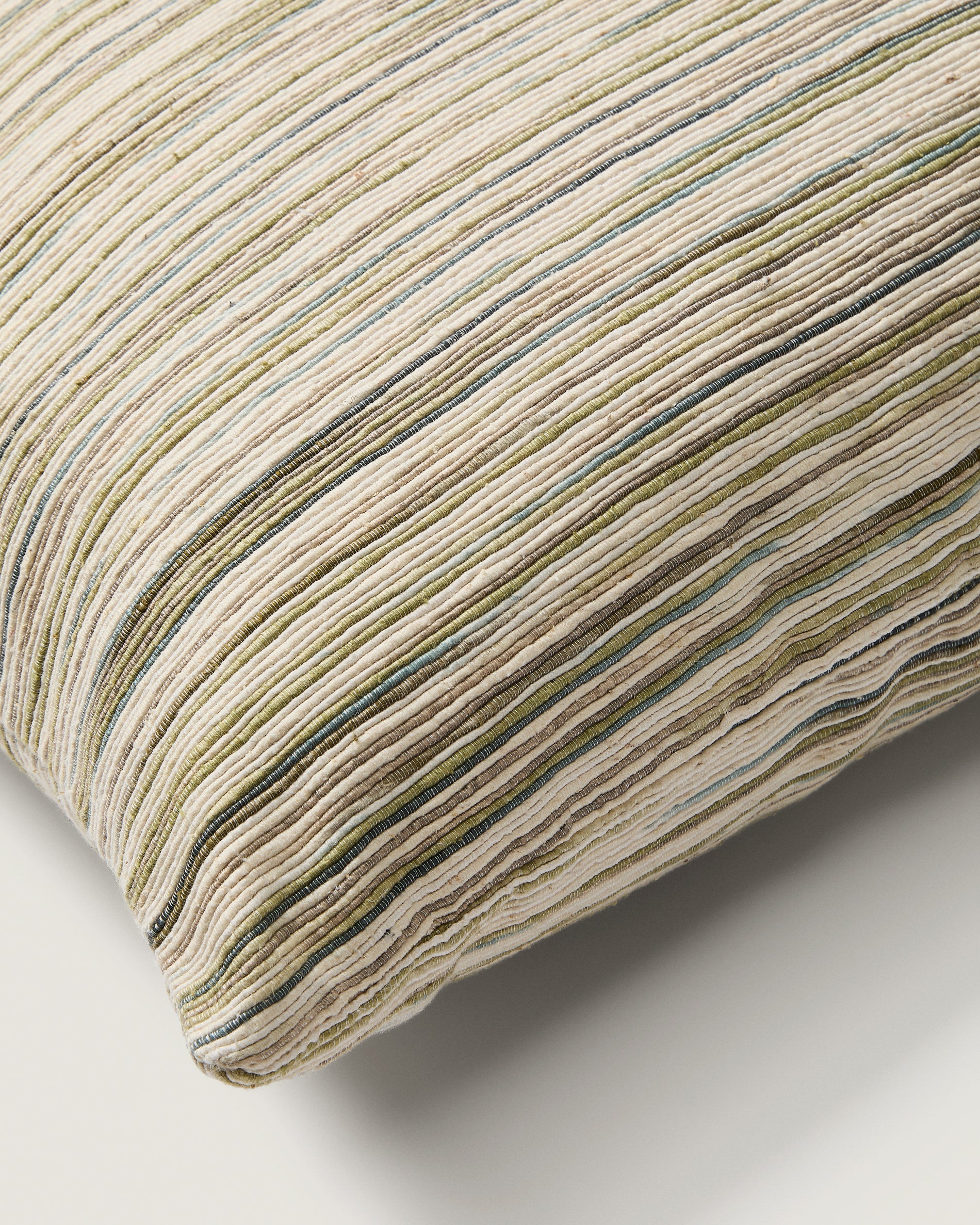 Zilora green and beige striped silk blend jacquard cushion cover 45 x 45cm - Detail