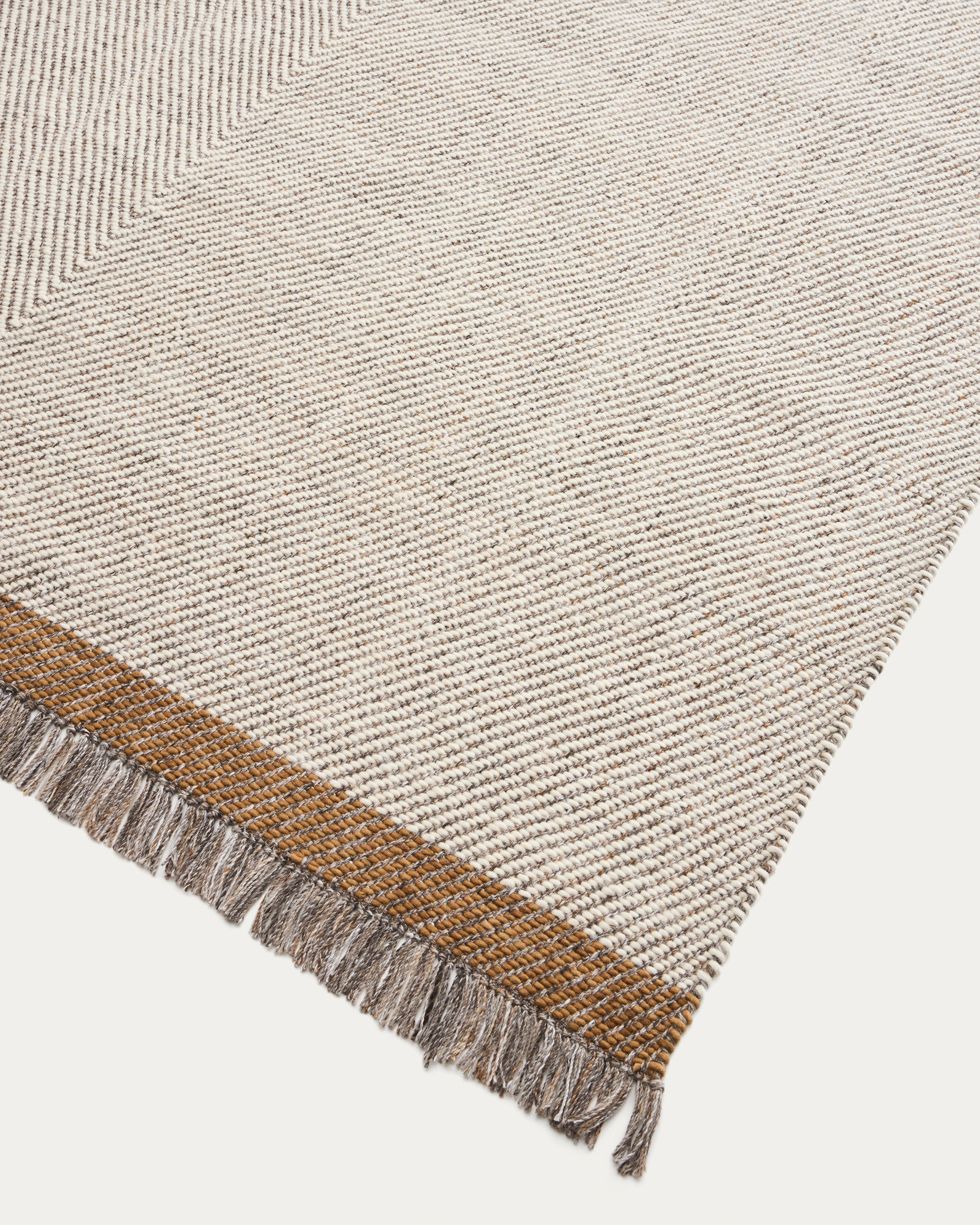 Brina beige herringbone jacquard wool rug 230 x 160cm - Detail