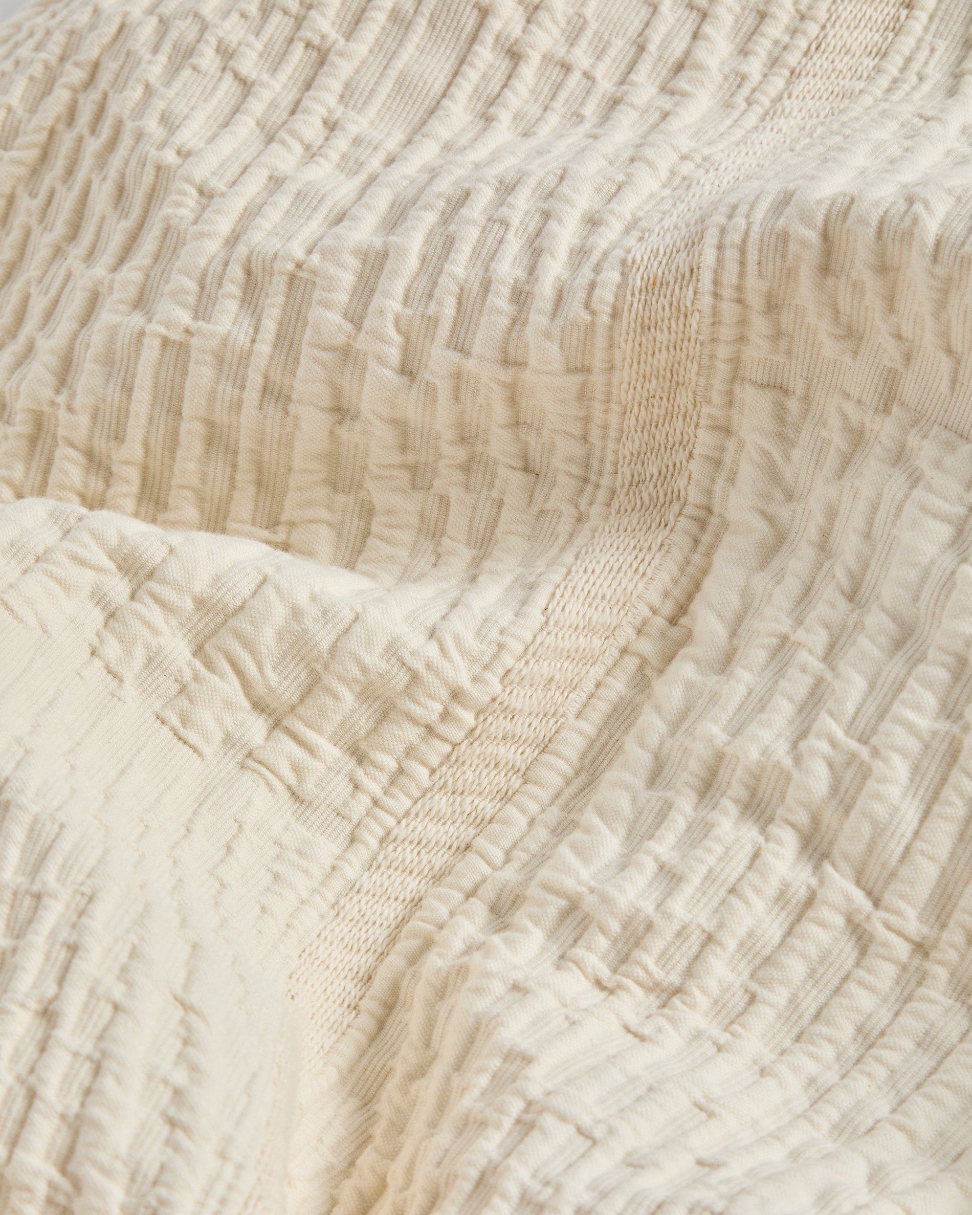 Raylo bedspread in 100% cotton with striped structure for 90/135 cm bed - Detail
