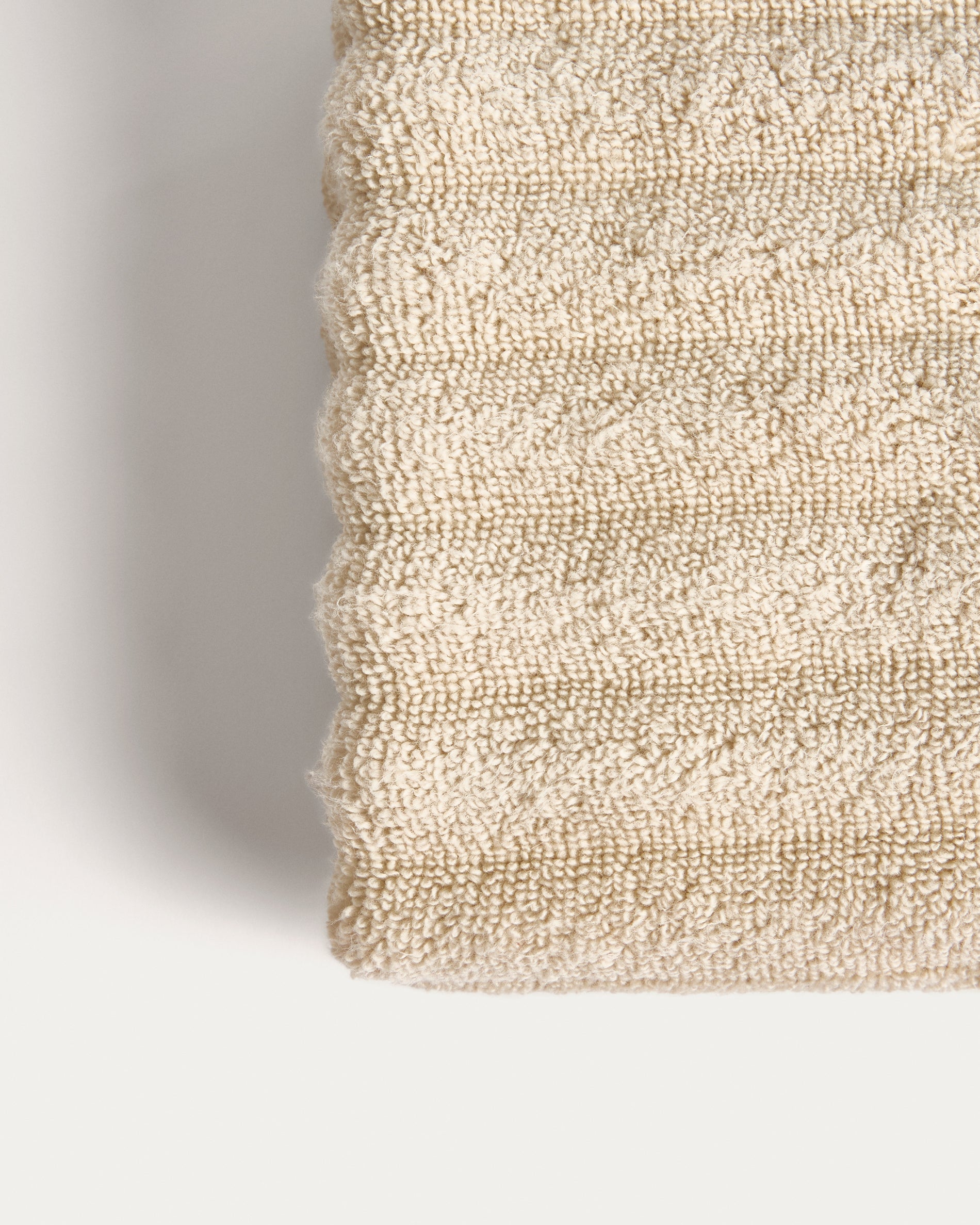 Navira 100% cotton beige face towel 30 x 50cm - Detail