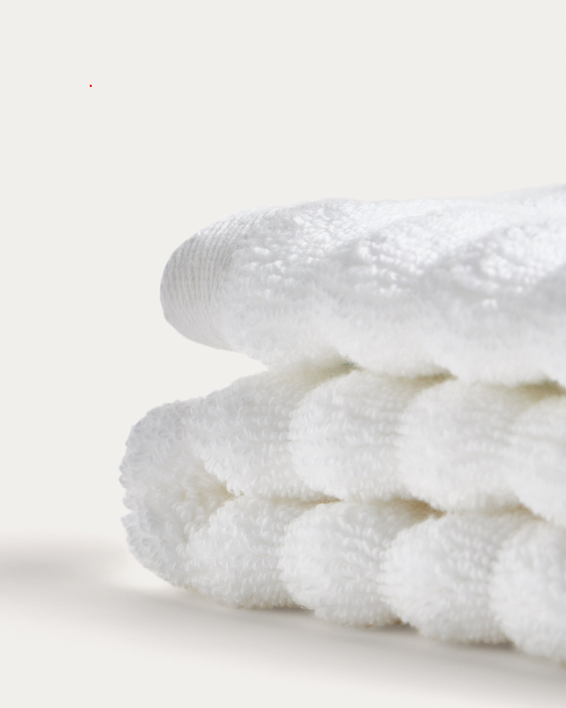 Navira 100% cotton white hand towel 50 x 90cm - Detail