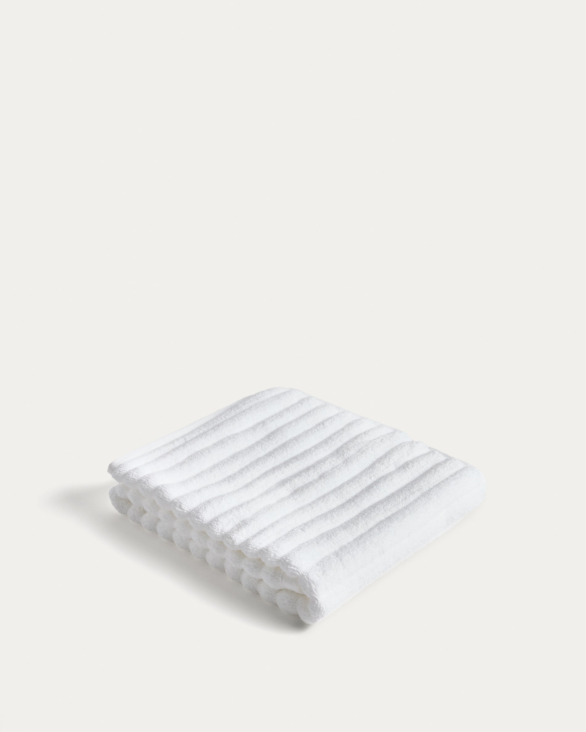 Navira 100% cotton white hand towel 50 x 90cm - Product View
