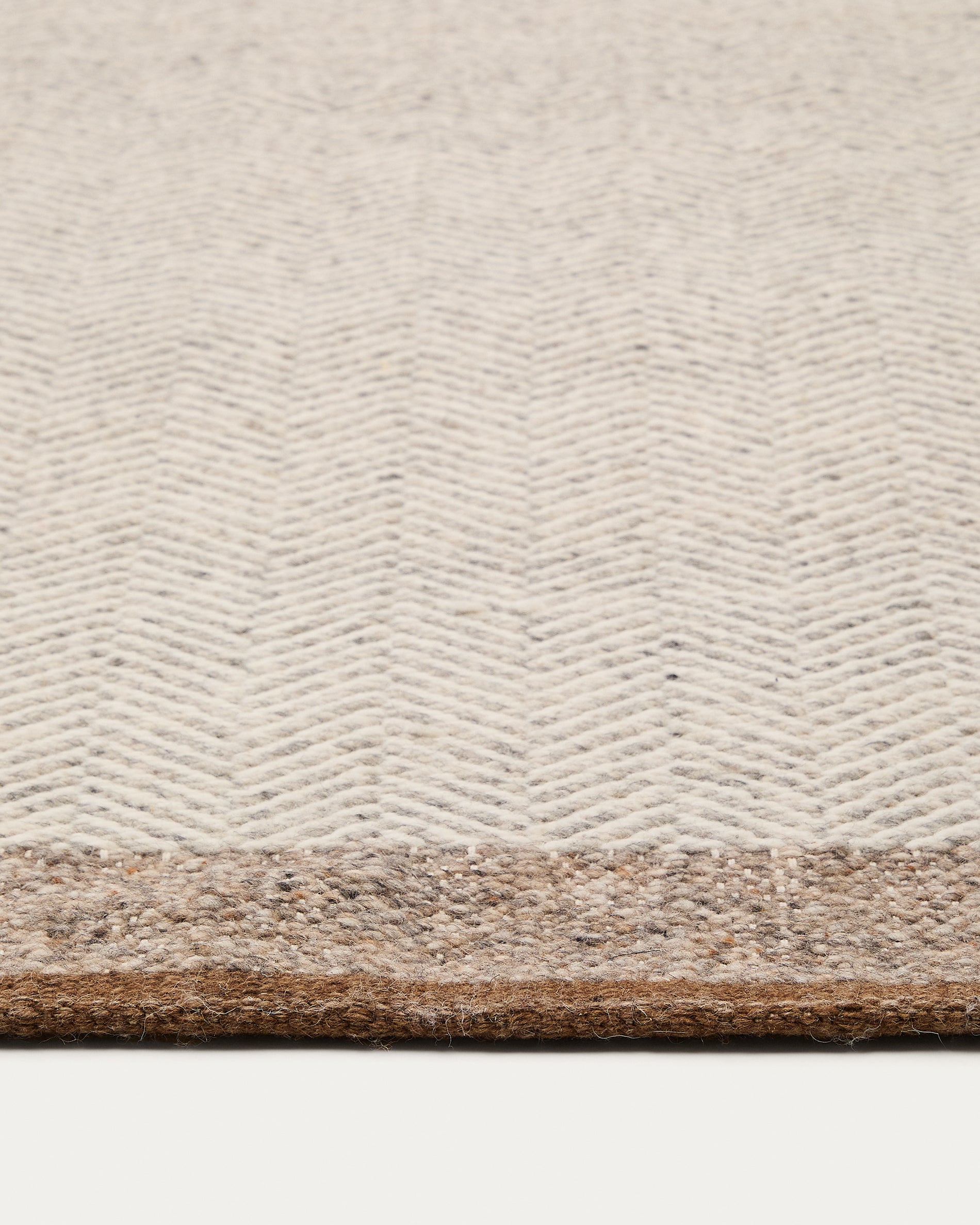 Nifelia beige wool jacquard rug, 200 x 300 cm - Detail