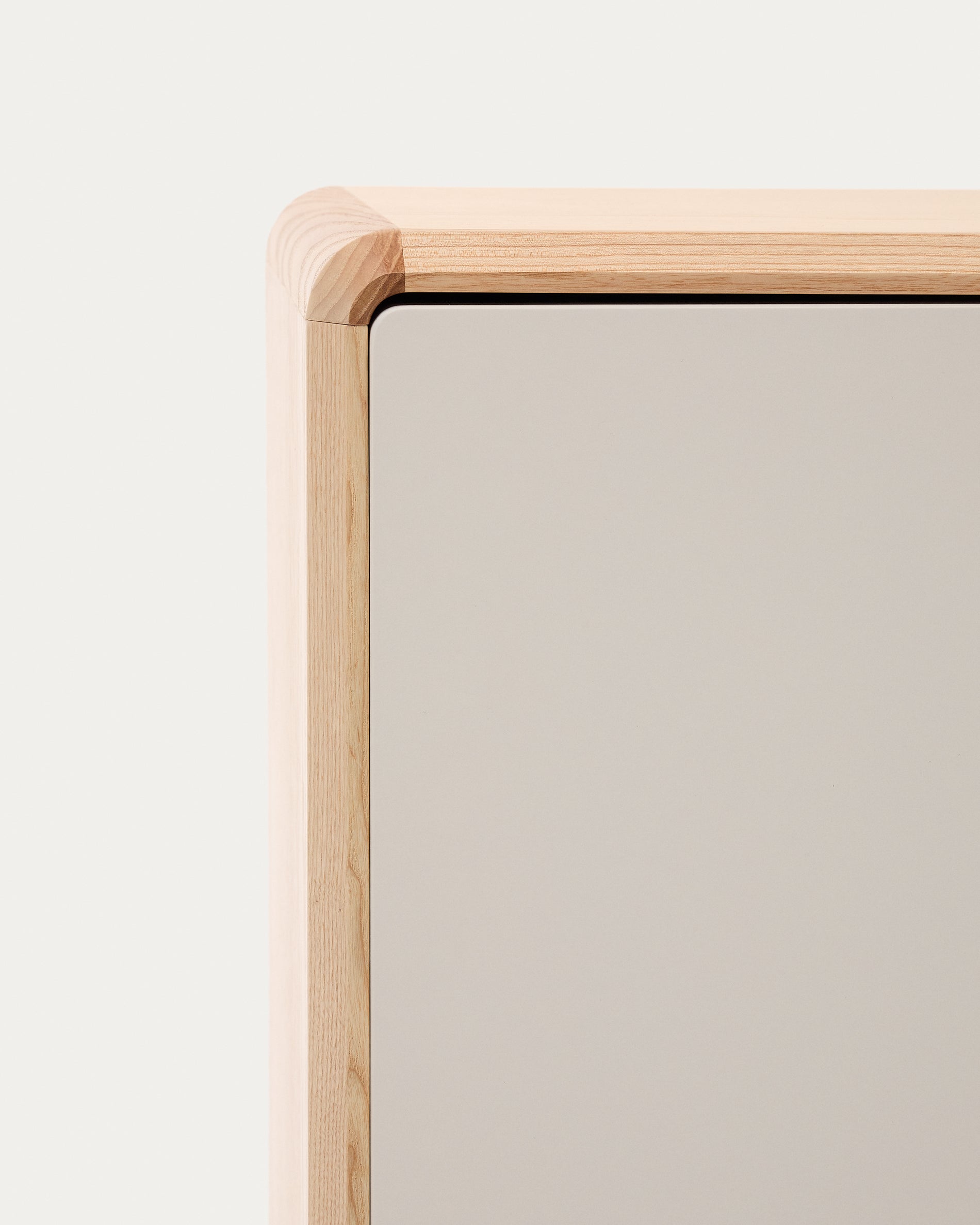 Anielle solid ash & ash veneer sideboard with 1 door and 3 drawers, 150 x 78 cm - Detail