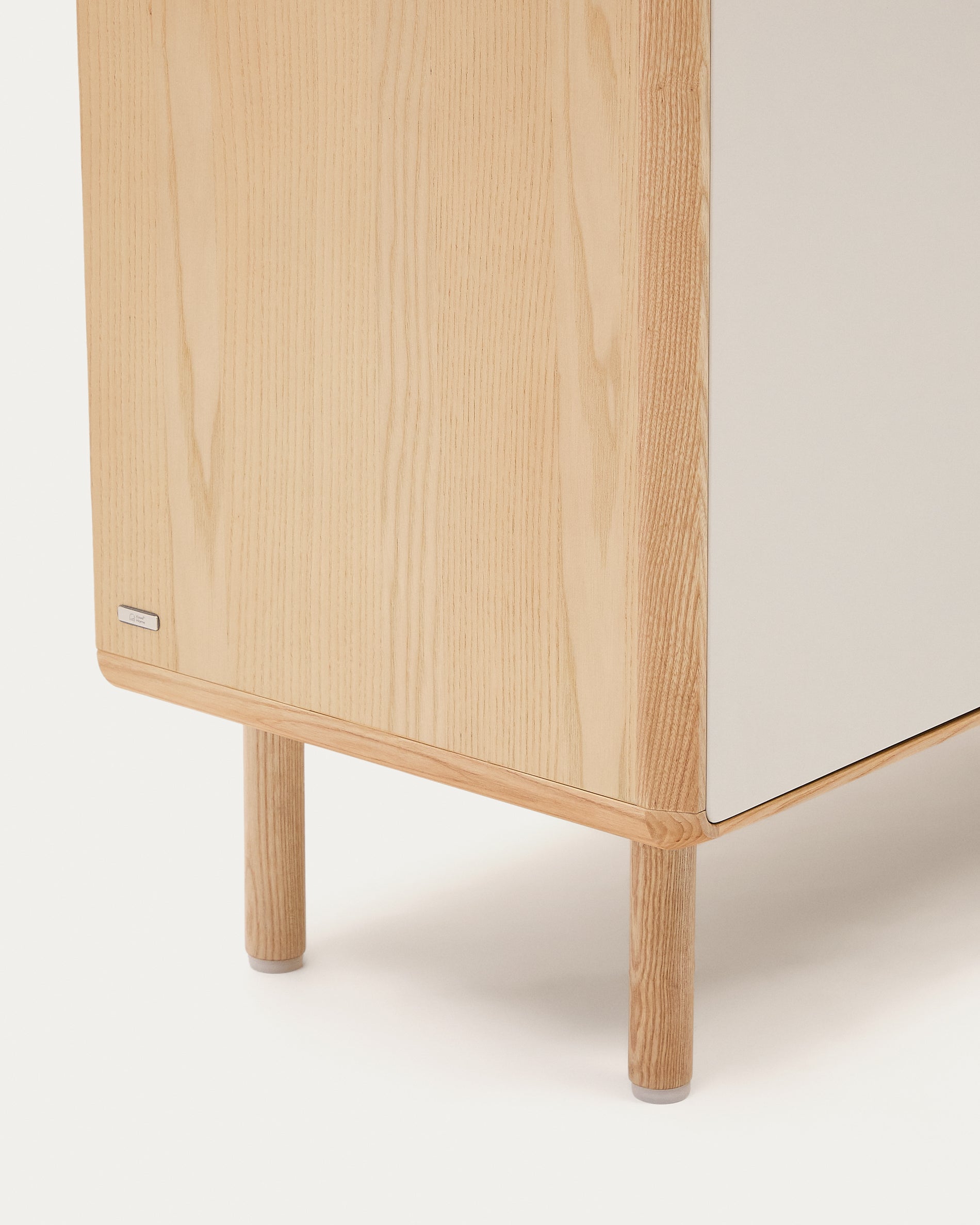 Anielle solid ash & ash veneer sideboard with 1 door and 3 drawers, 150 x 78 cm - Detail