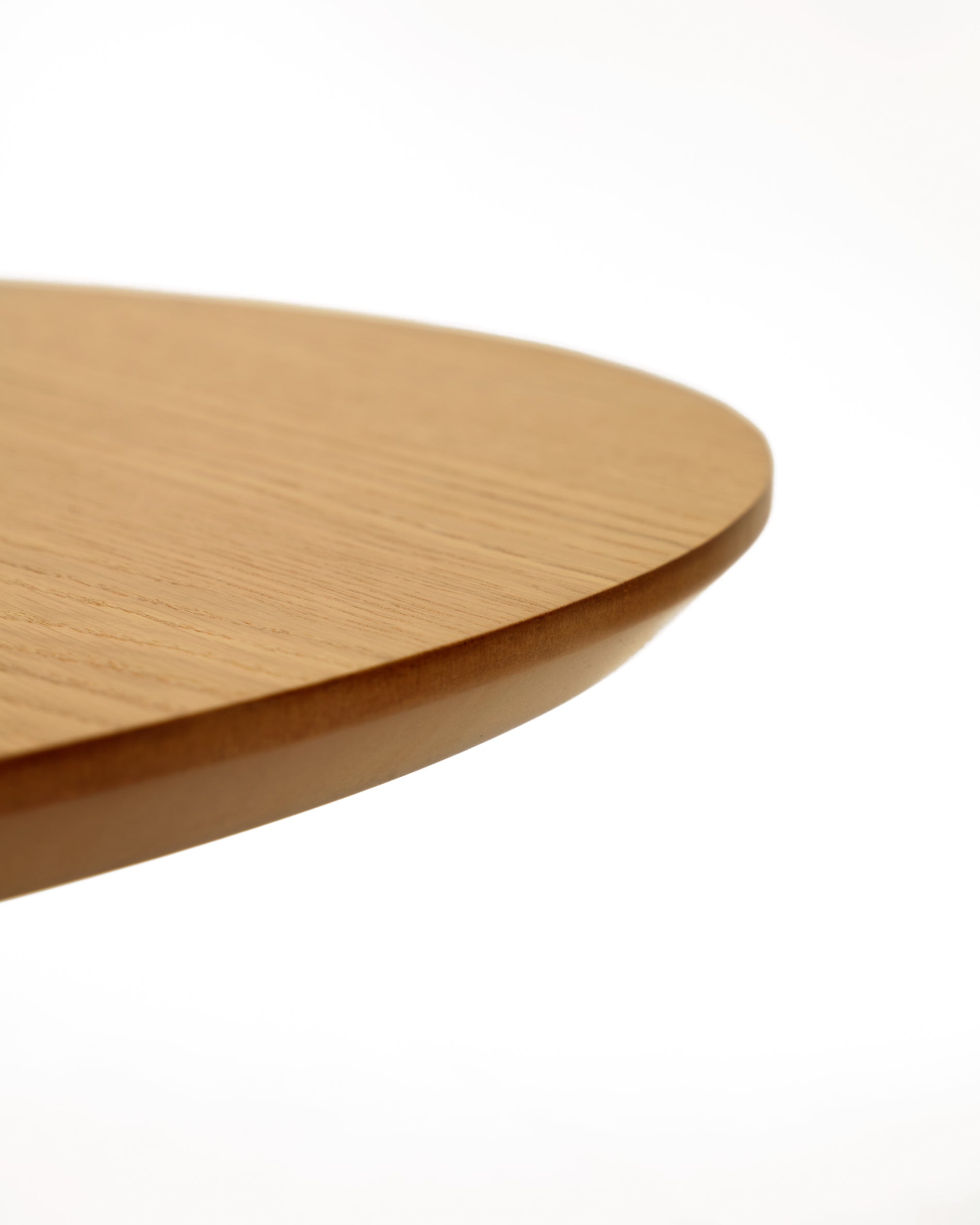 Oqui extendable oval table with an oak veneer and solid wood legs, Ø 120 (200) x 120 cm - Detail