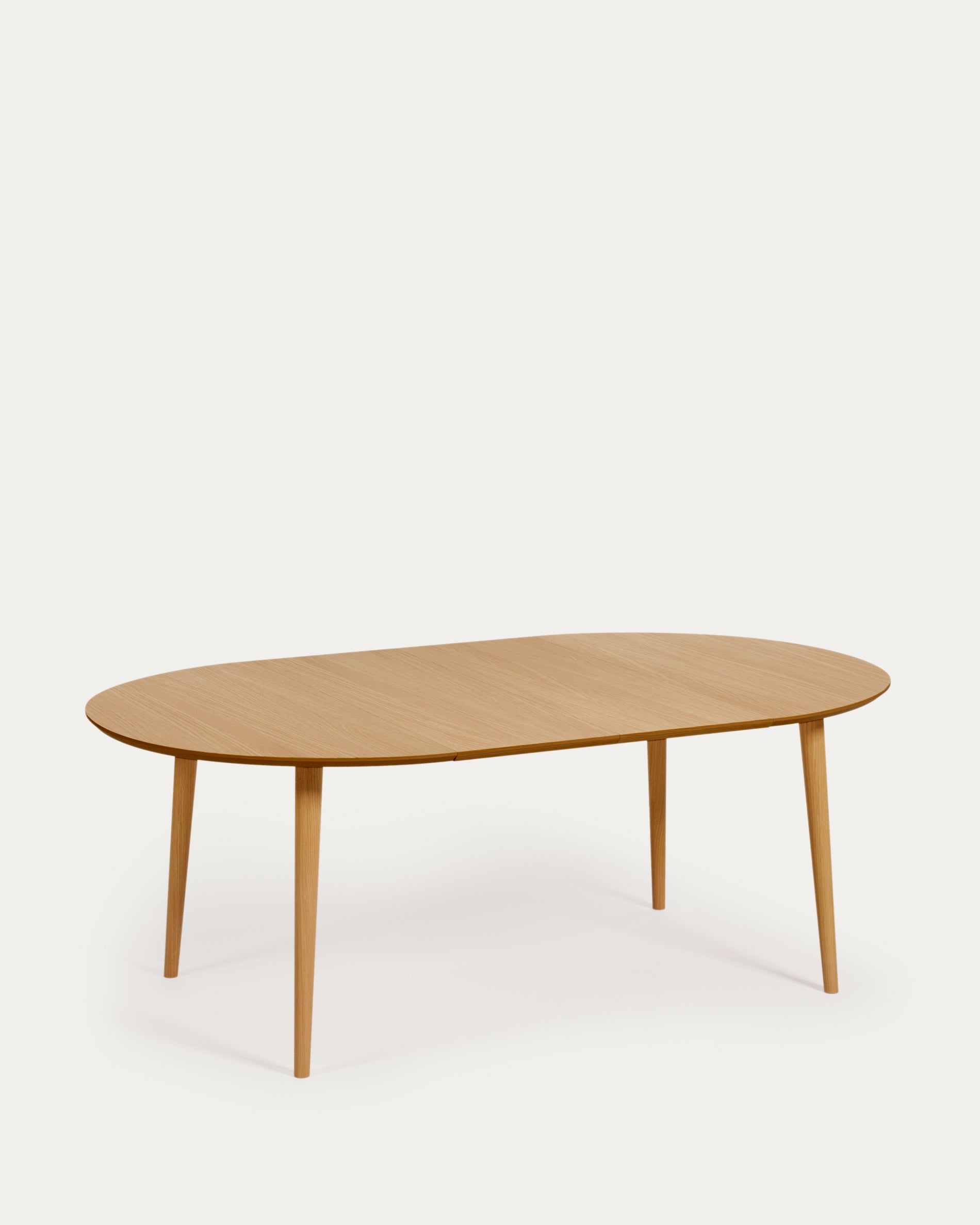 Oqui extendable oval table with an oak veneer and solid wood legs, Ø 120 (200) x 120 cm - Product View