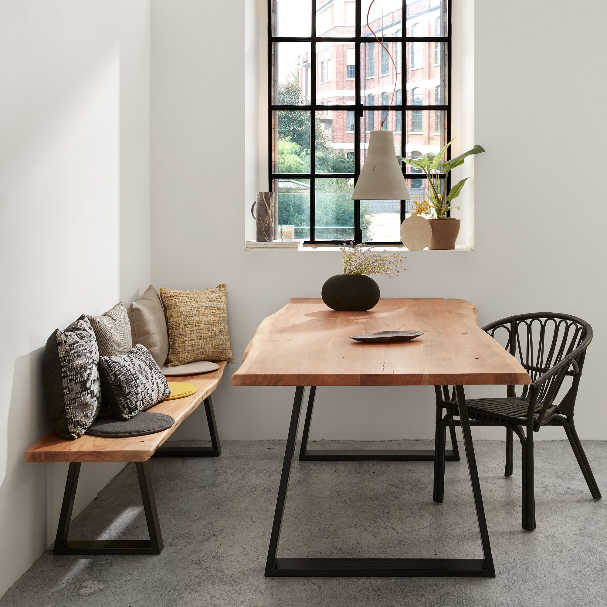 Silke cushion in light grey - Lifestyle