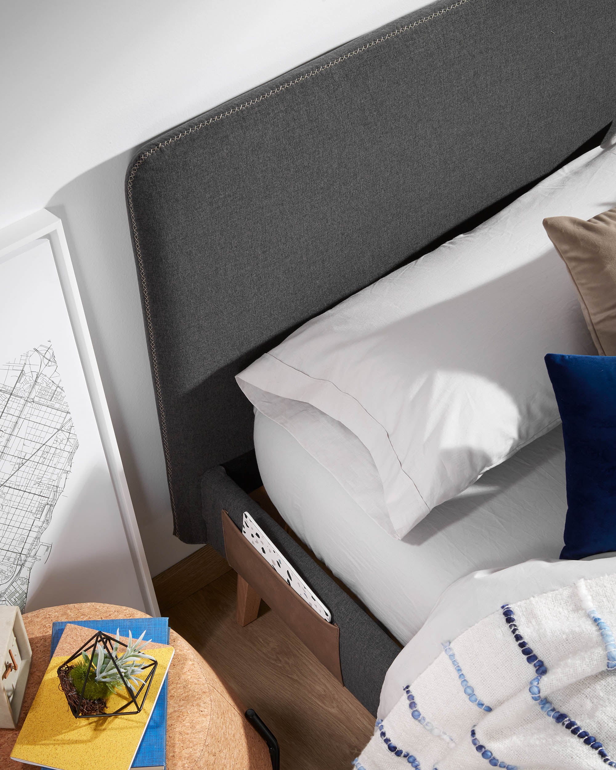 Dyla headboard with removable cover in black, for 150 cm bed FSC Mix Credit - Lifestyle