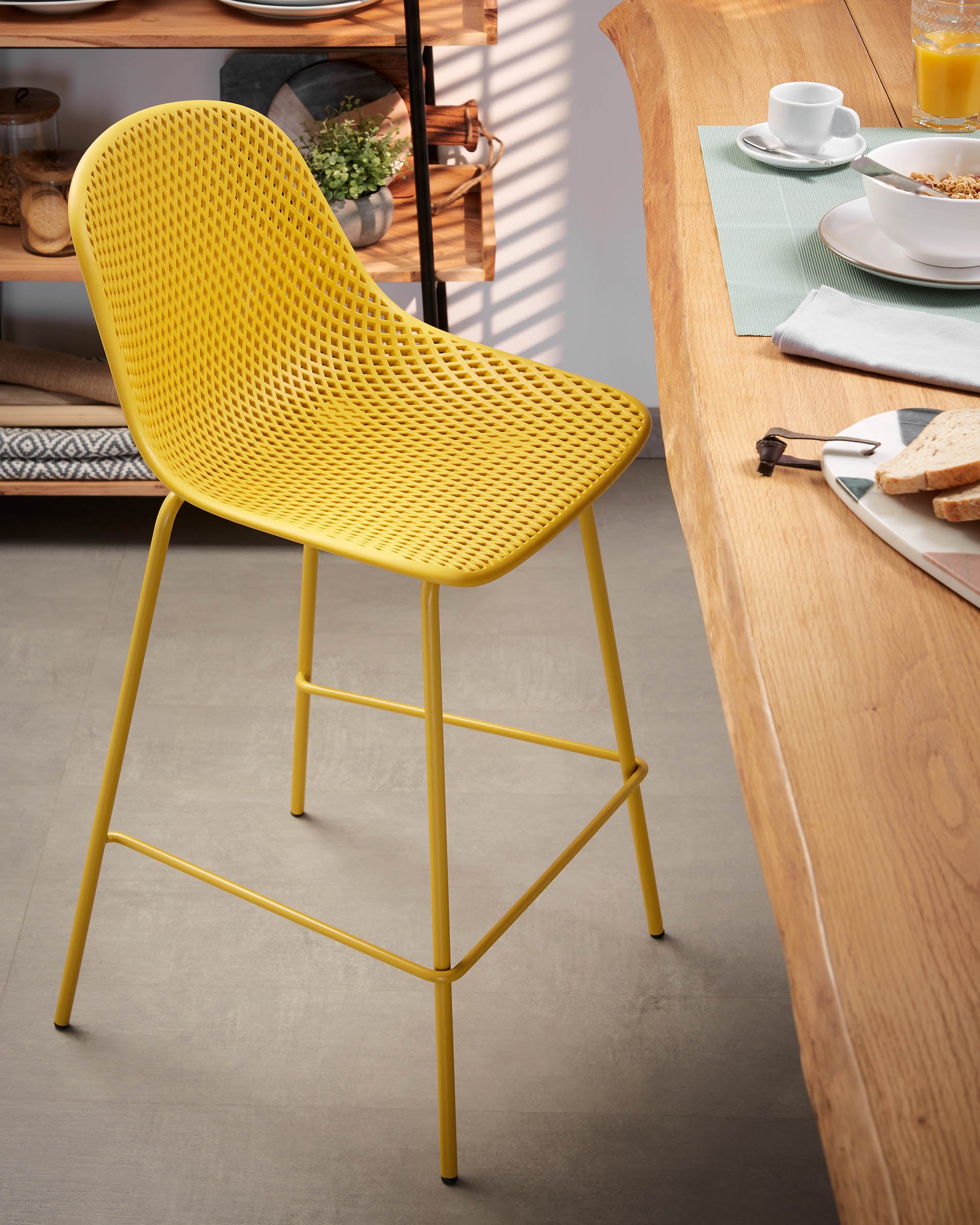 Quinby outdoor stool in yellow, height 65 cm - Lifestyle