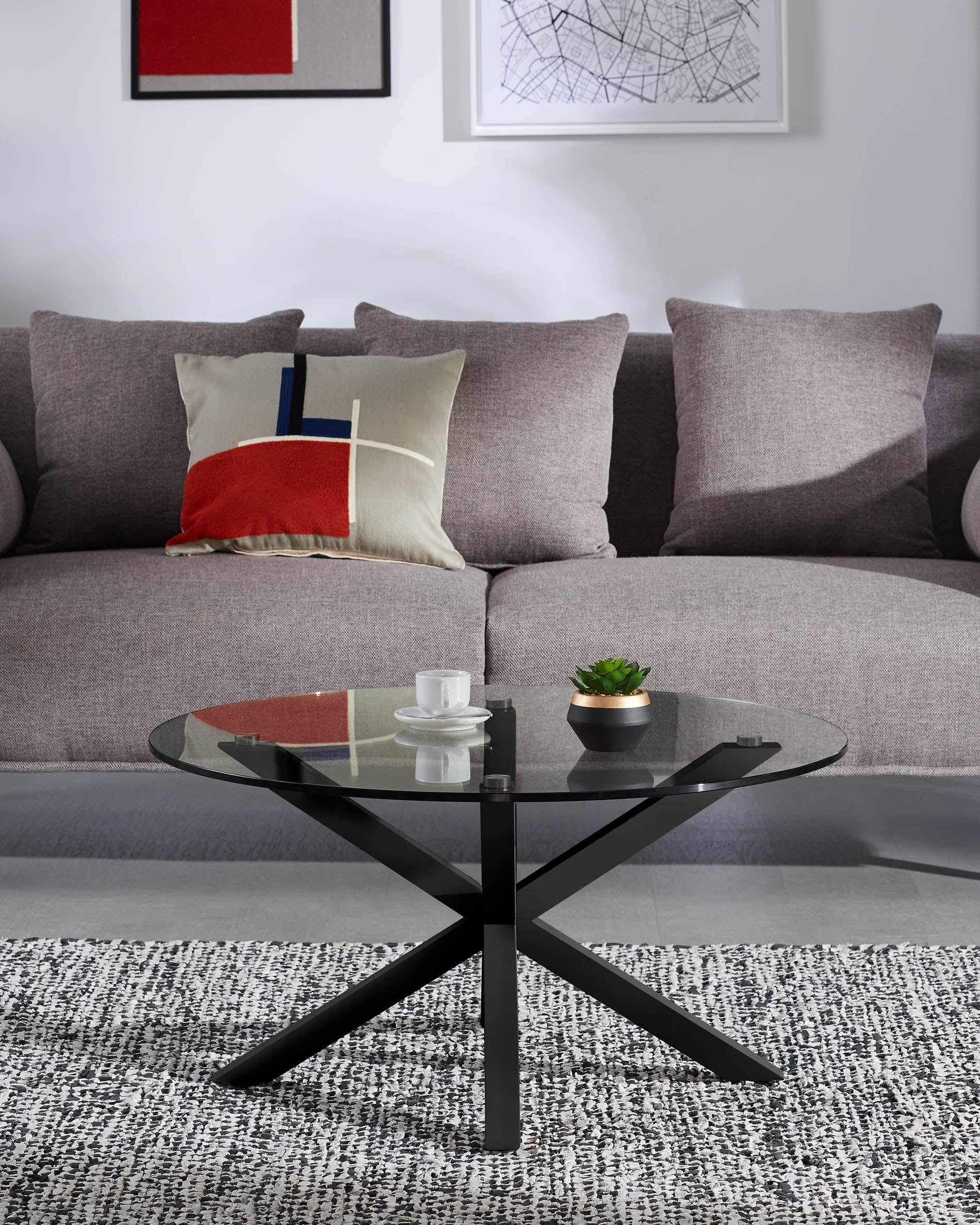 Argo coffee table glass black Ø 82 cm - Lifestyle