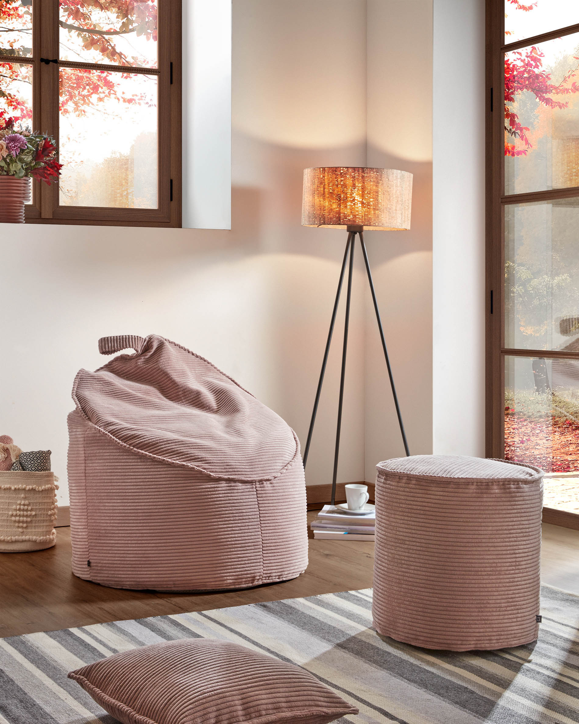Wilma pouffe in pink wide seam corduroy, Ø 80 cm - Lifestyle