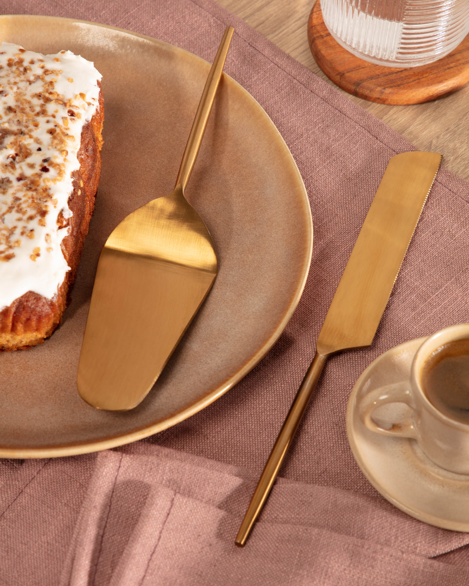Lite 2-piece cutlery set for cake gold - Lifestyle
