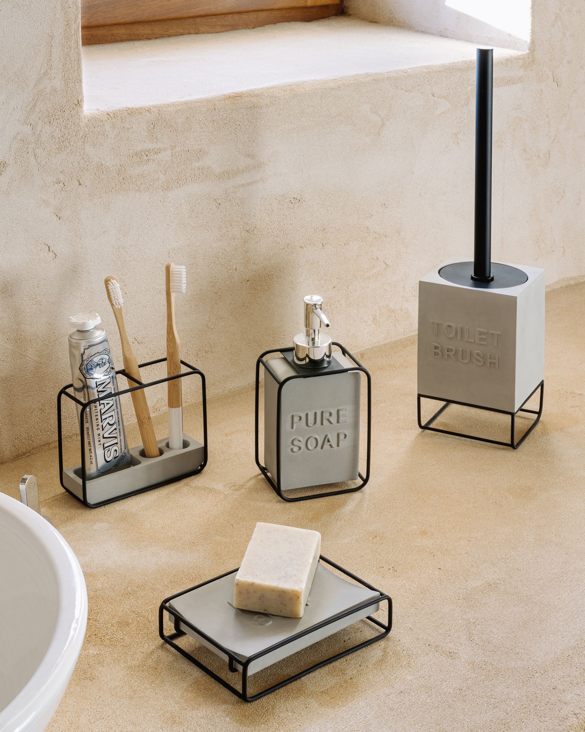 Jainen black soap dish - Lifestyle