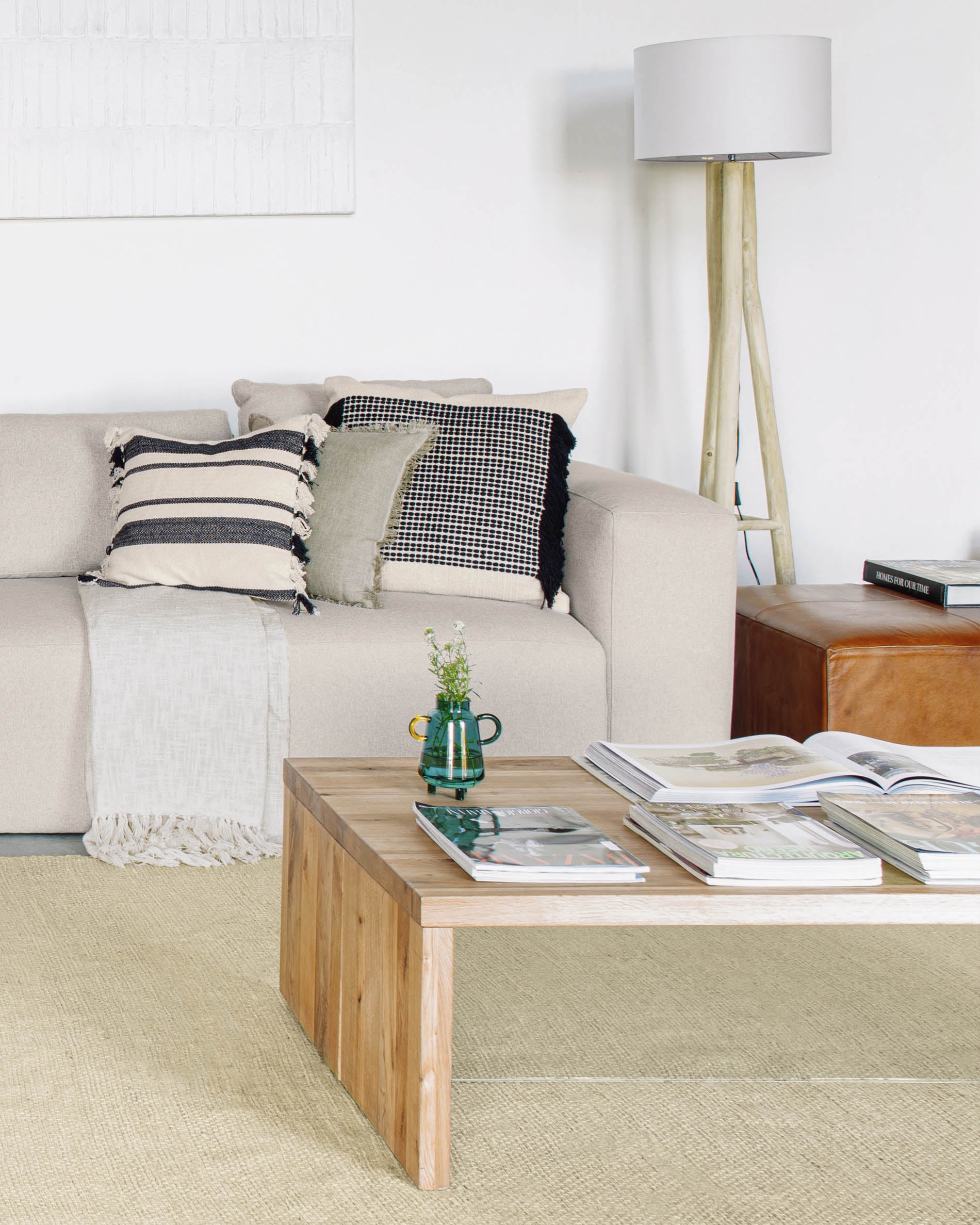 Tulsi coffee table 120 x 70 cm - Lifestyle