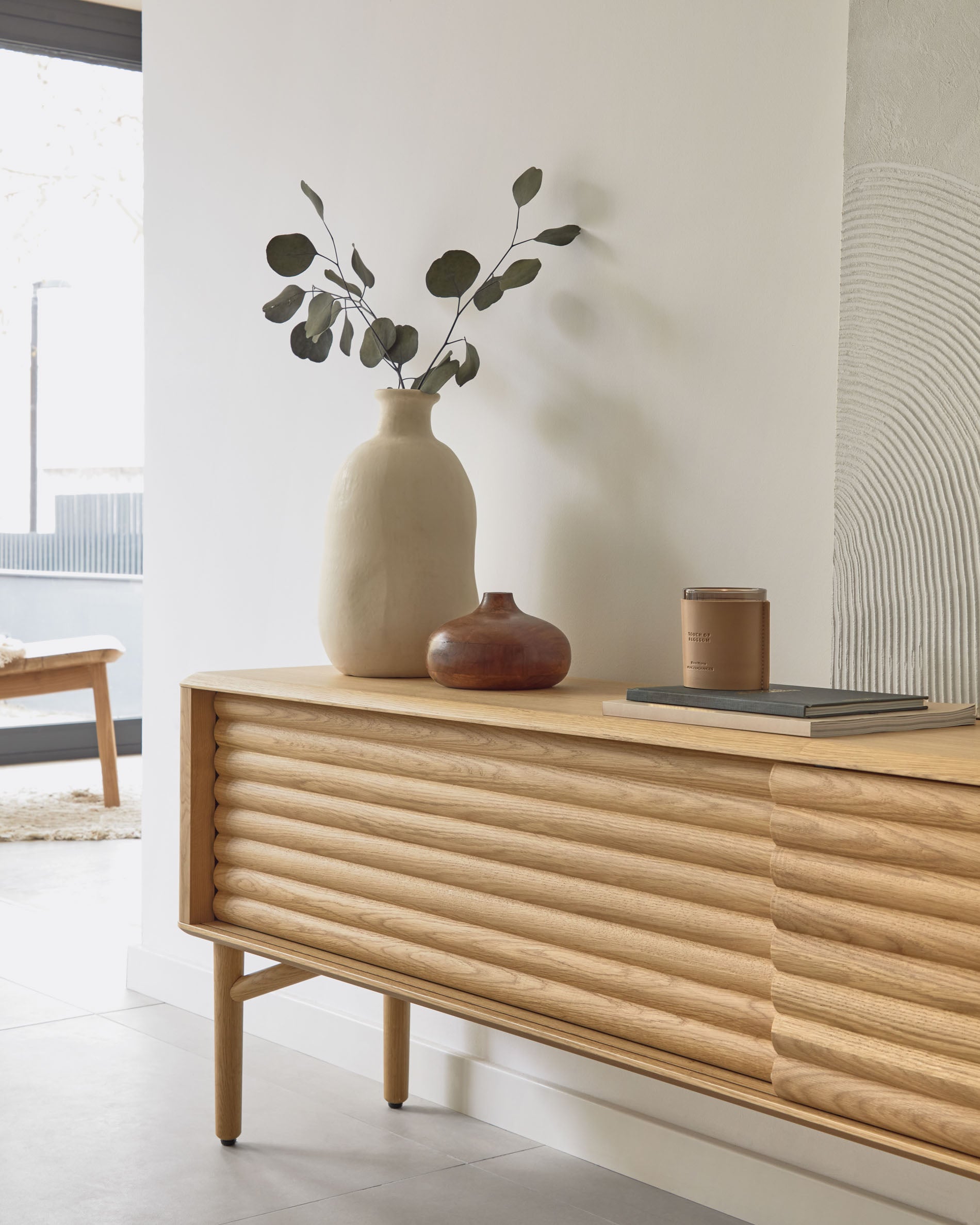 Lenon 2 door solid wood and oak veneer TV stand, 200 x 57 cm, FSC MIX Credit - Lifestyle