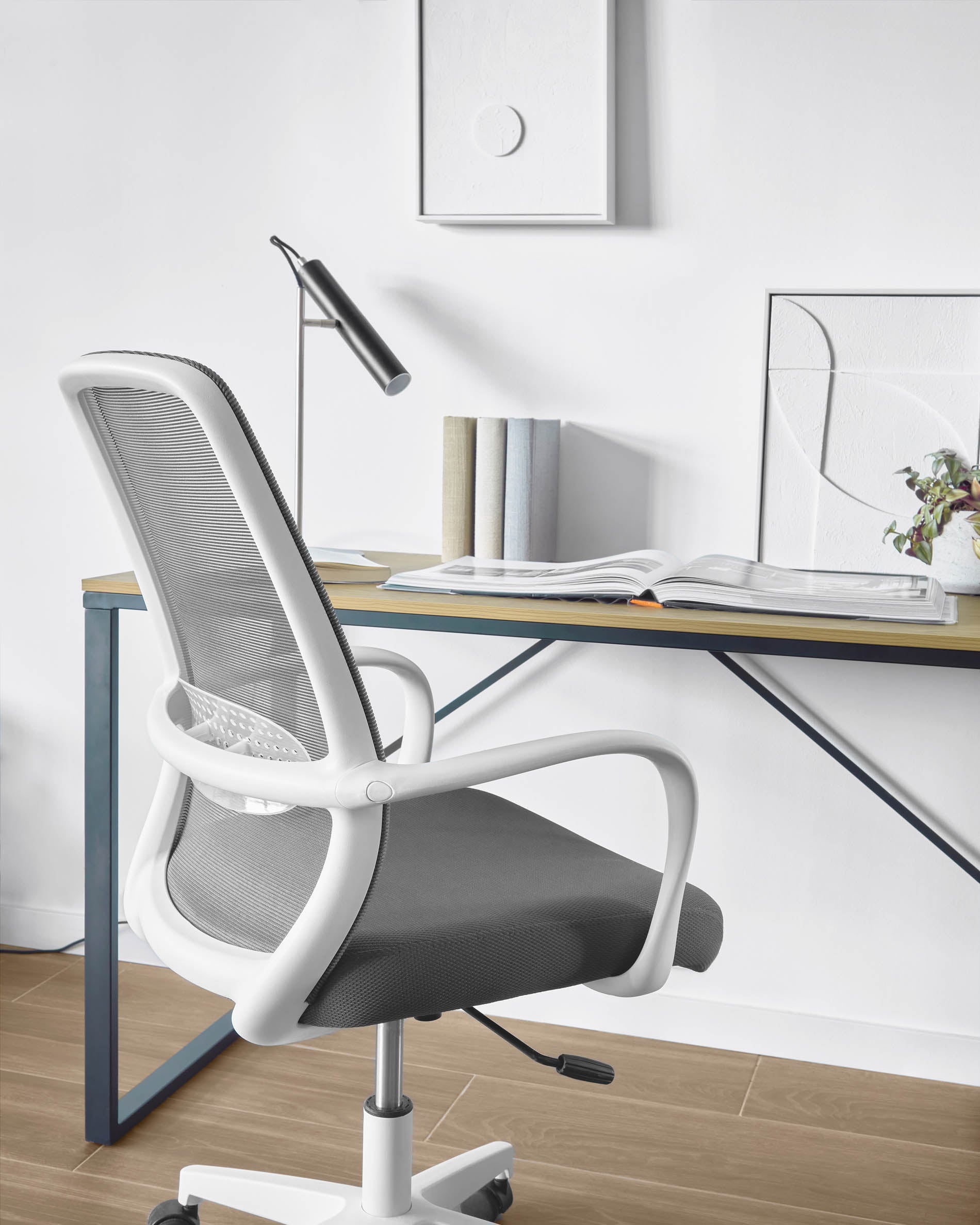 Melva office chair in grey and legs made of steel in white - Lifestyle