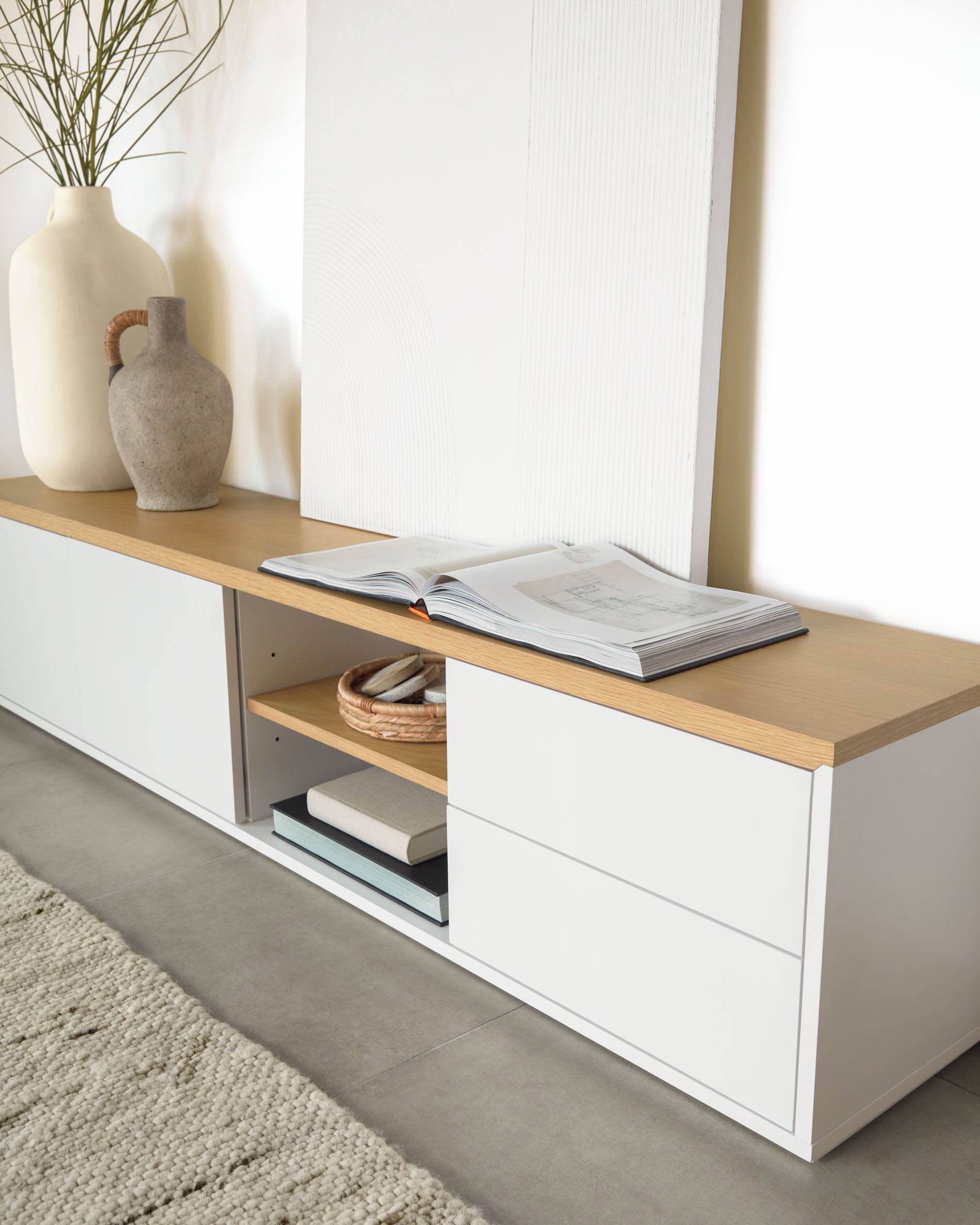 Abilen oak wood veneer TV stand with 2 doora and 2 drawers in white lacquer, 200 x 44 cm FSC 100% - Lifestyle