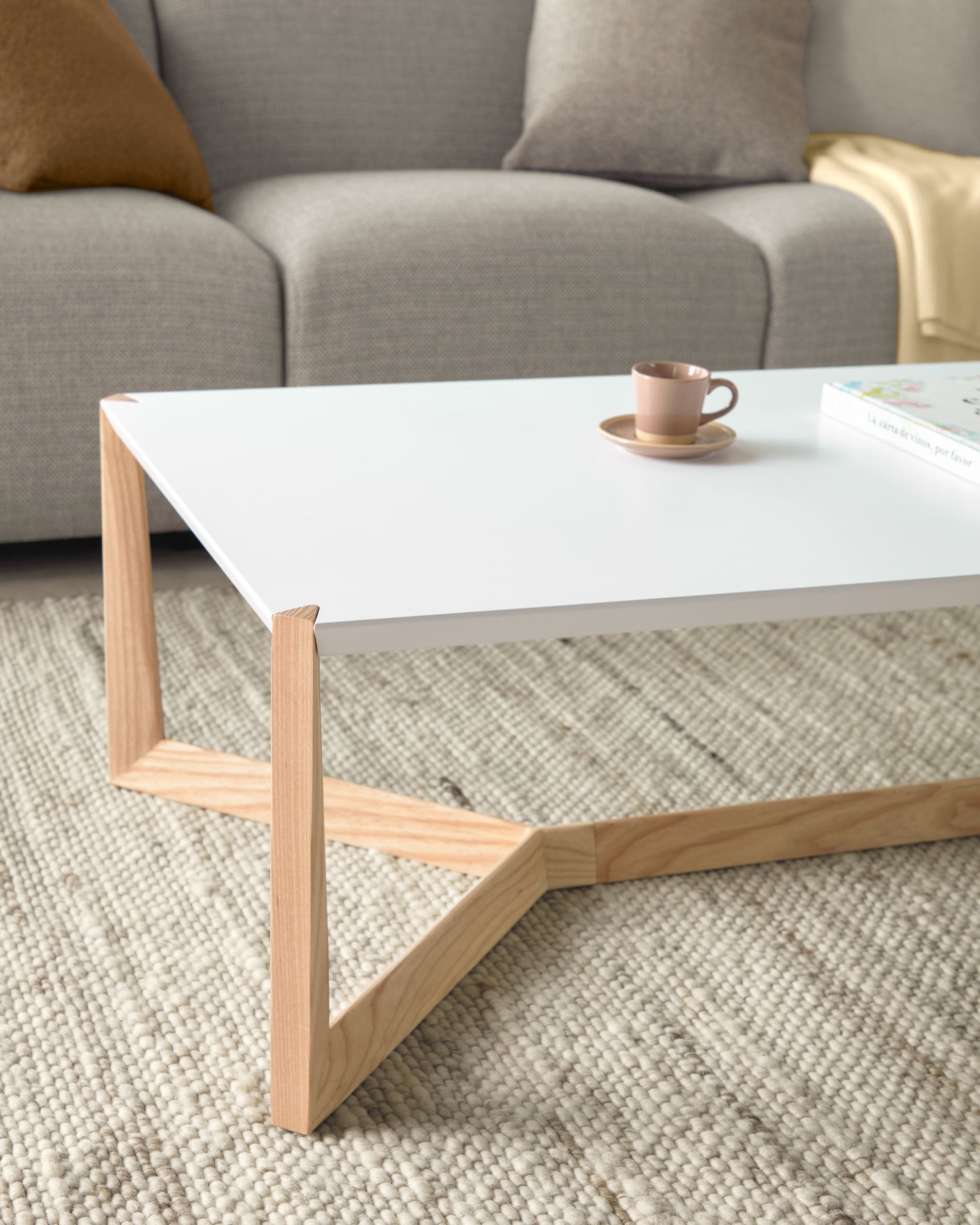 White and ash Quatro coffee table 120 x 60 cm - Lifestyle