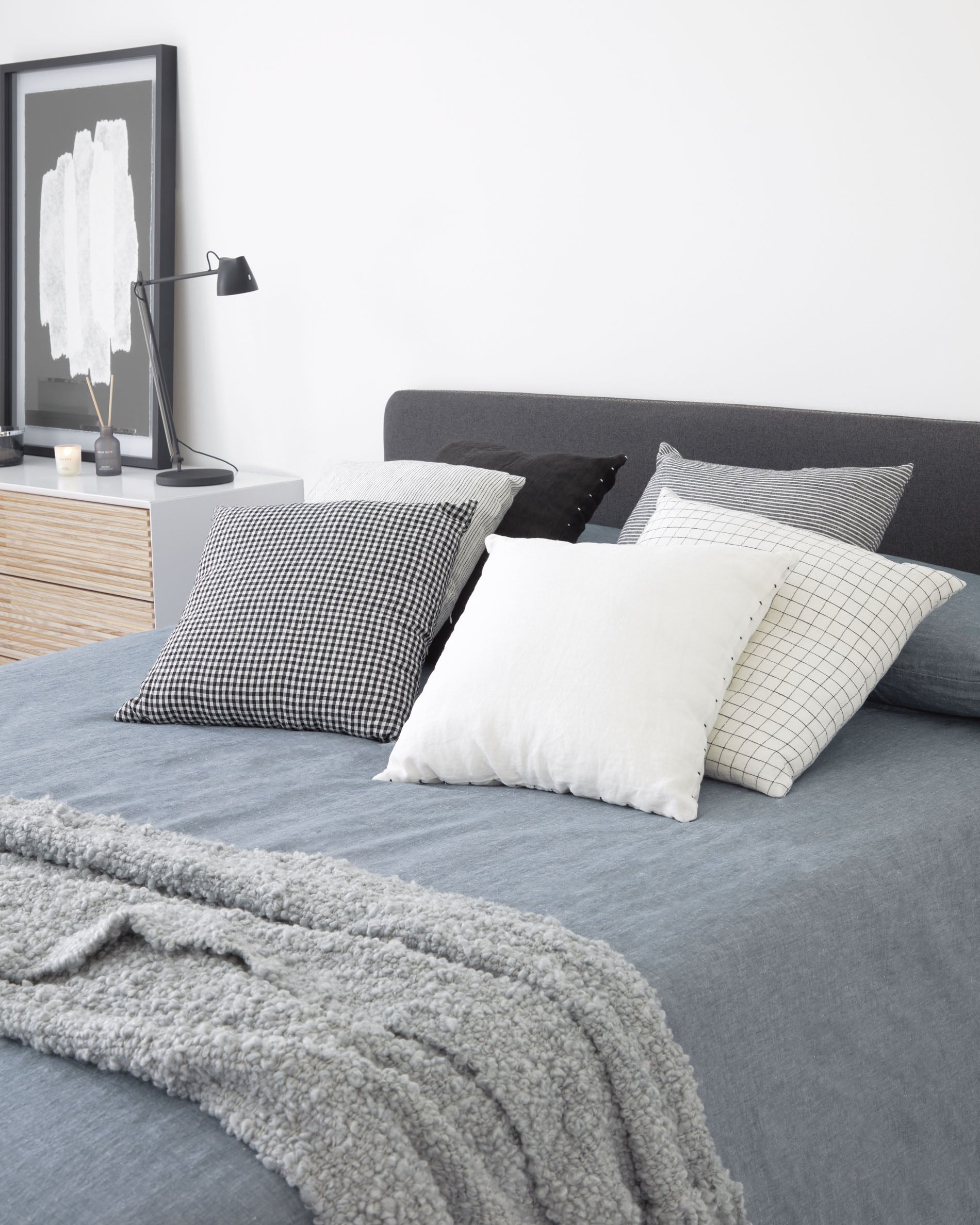 Dyla headboard cover in black for 150 cm beds - Lifestyle