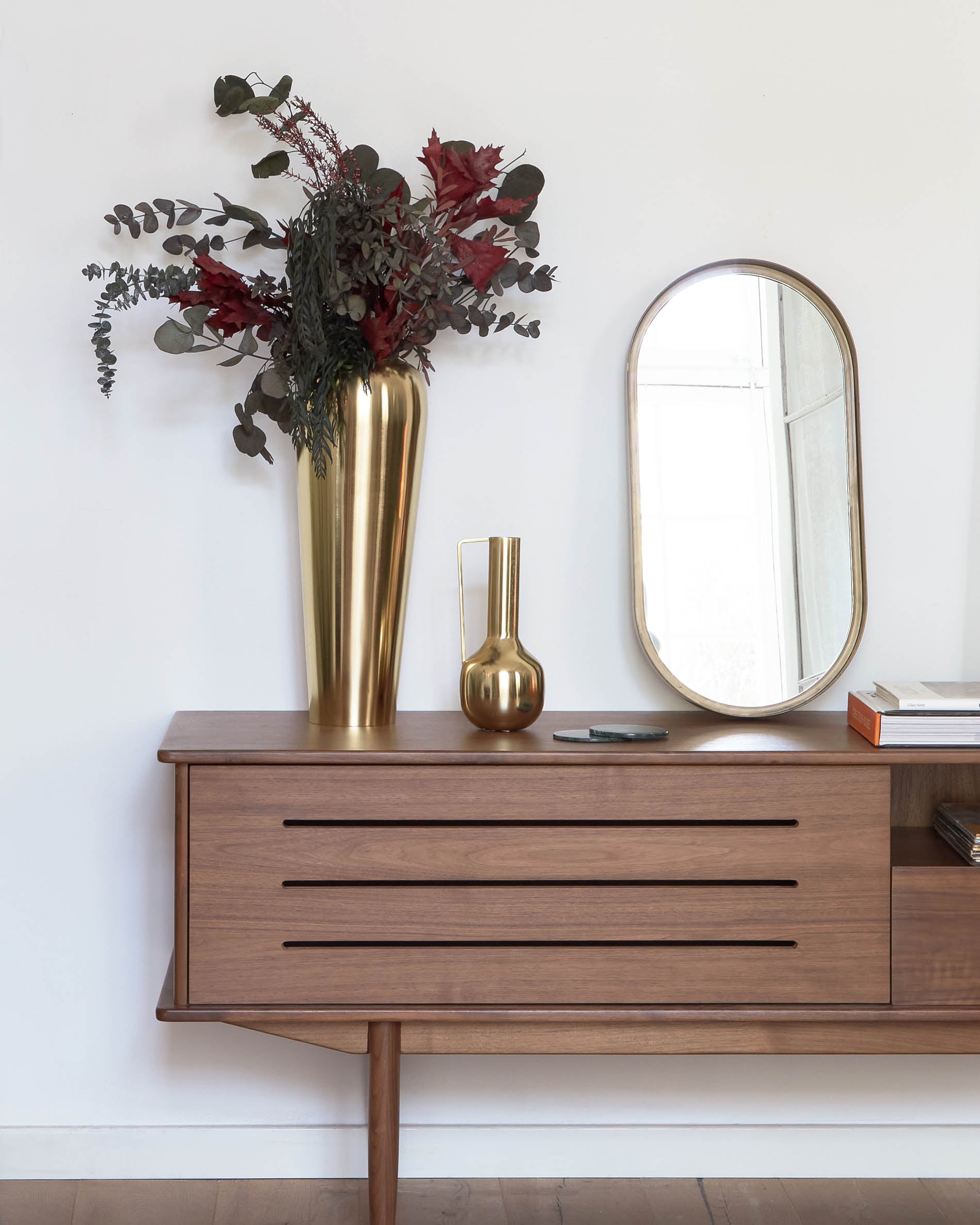 Tiare gold metal wall mirror 31 x 61,5 cm - Lifestyle