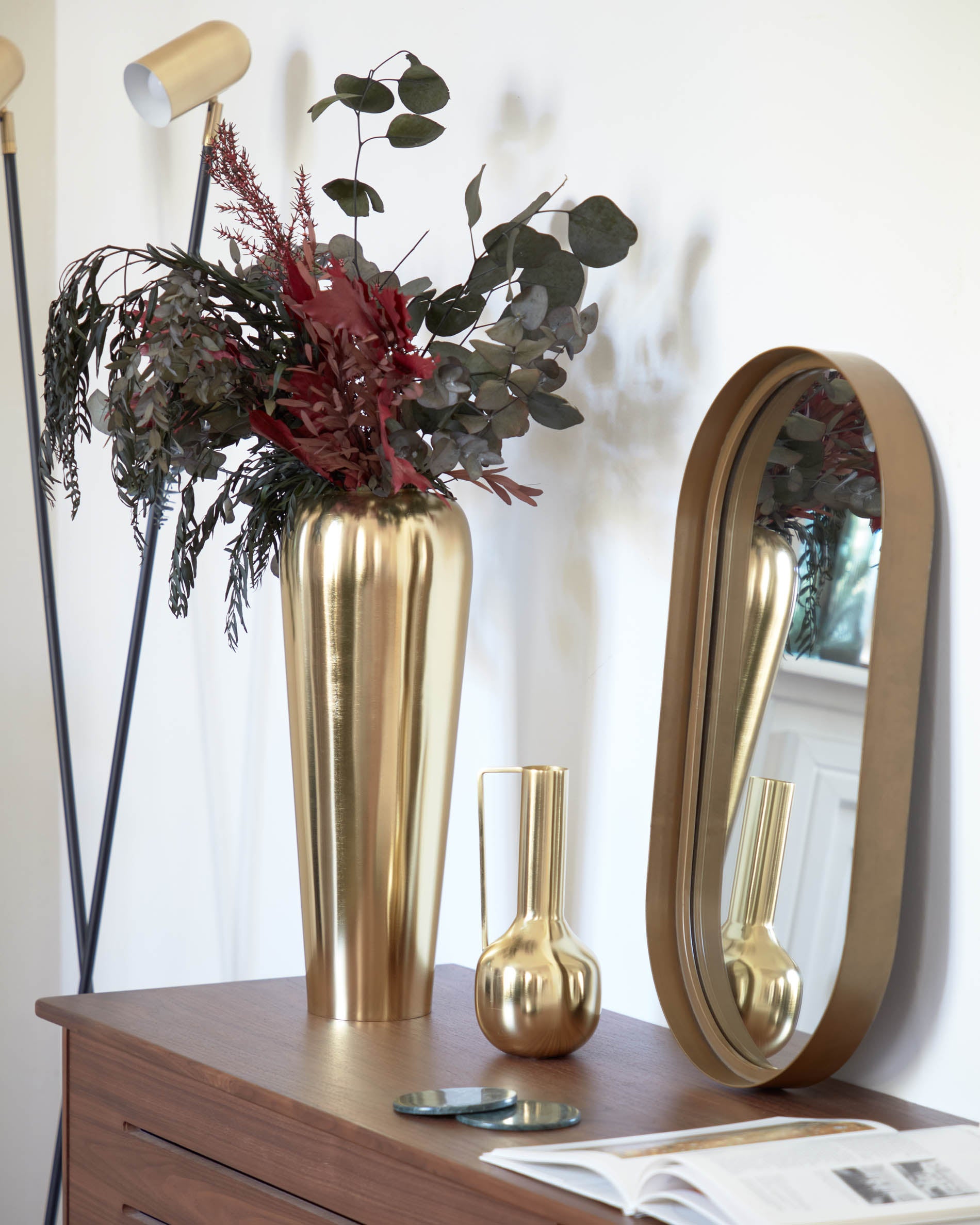Tiare gold metal wall mirror 31 x 61,5 cm - Lifestyle