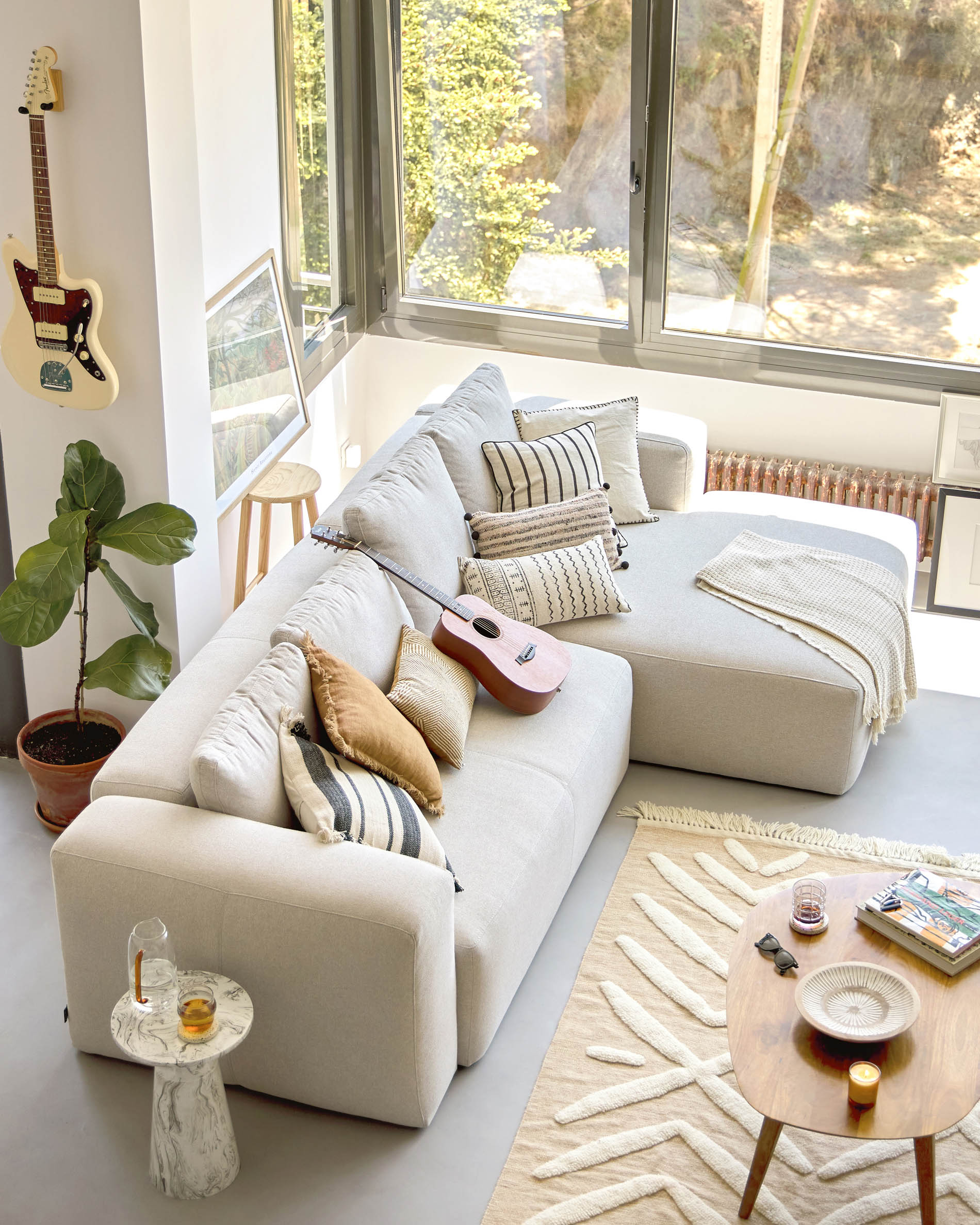 Kesbury side table Ø 33 cm - Lifestyle