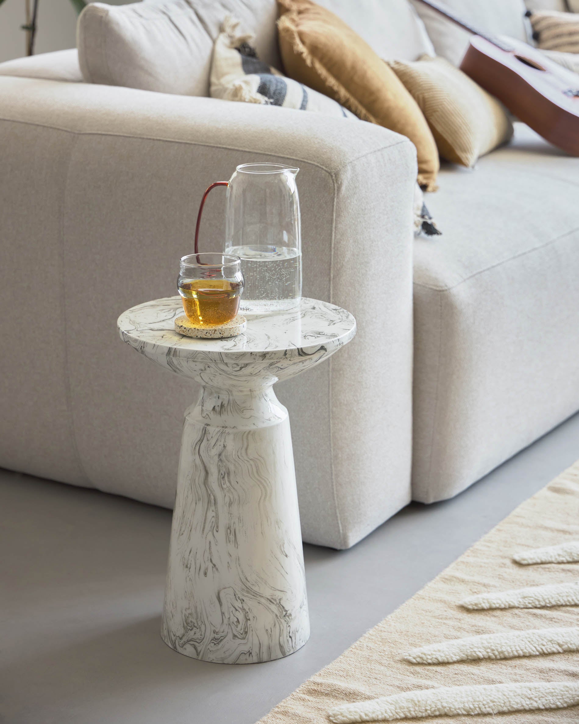 Kesbury side table Ø 33 cm - Lifestyle