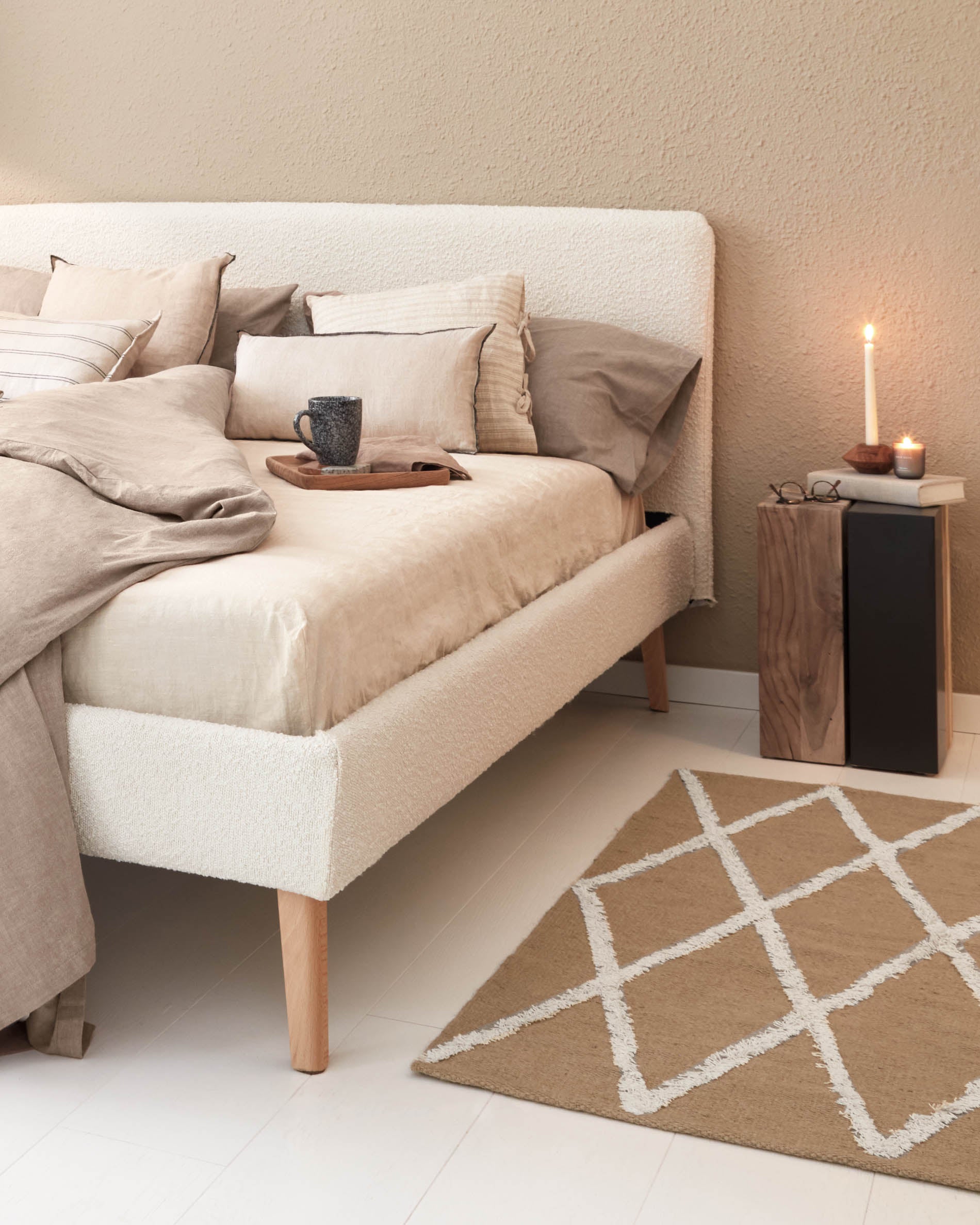 Dyla bed cover in white bouclé for a 160 x 200 cm mattress - Lifestyle