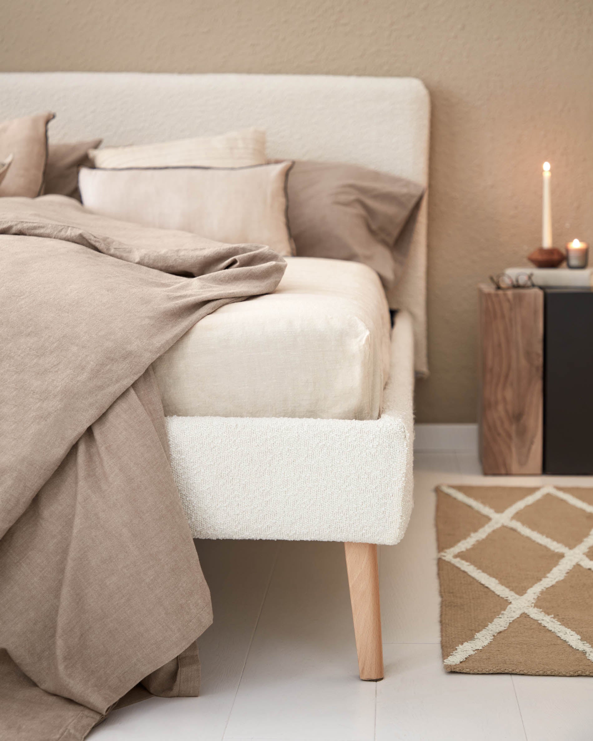 Dyla bed cover in white bouclé for a 160 x 200 cm mattress - Lifestyle