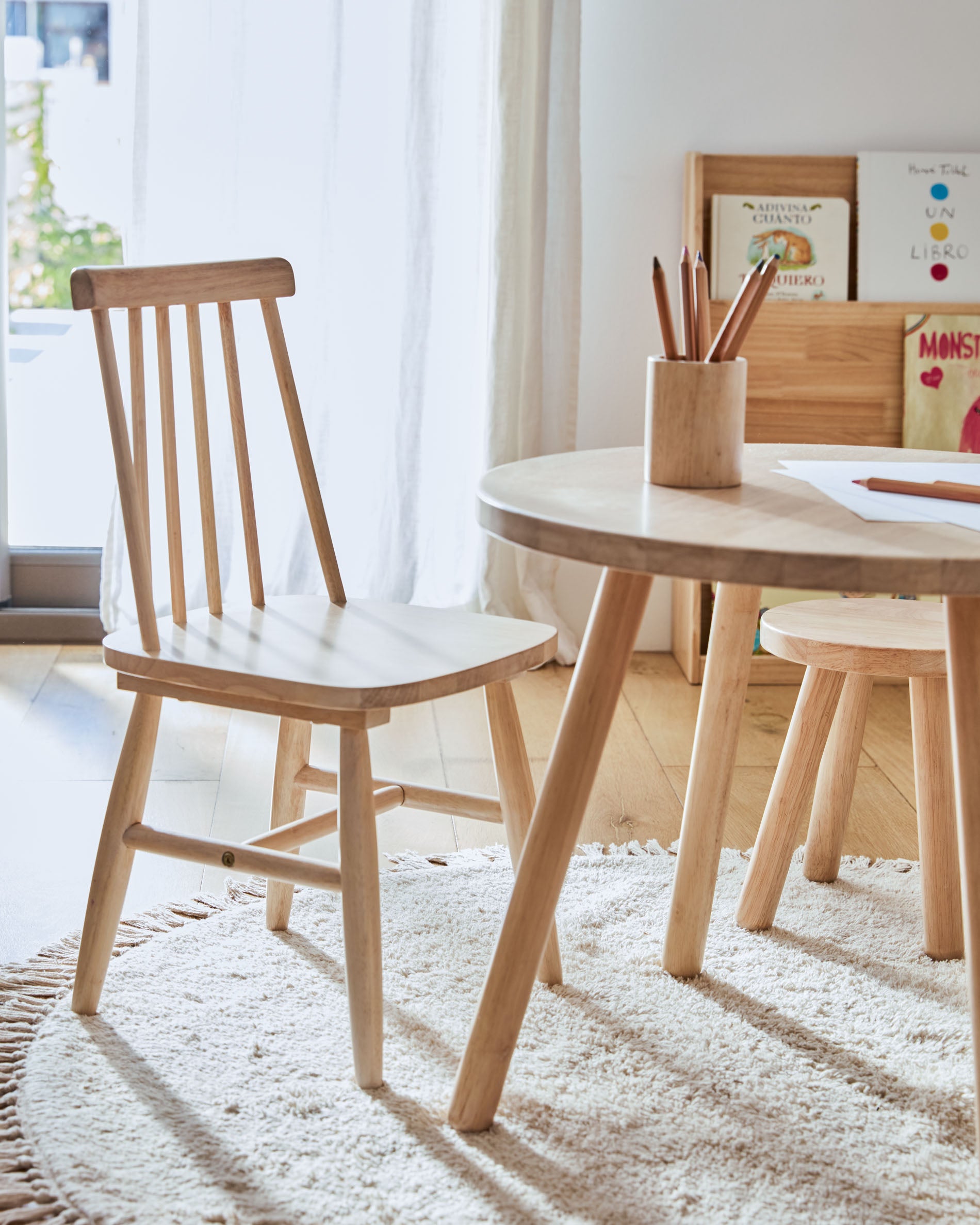 Tressia kids chair in solid rubber wood with natural finish - Lifestyle