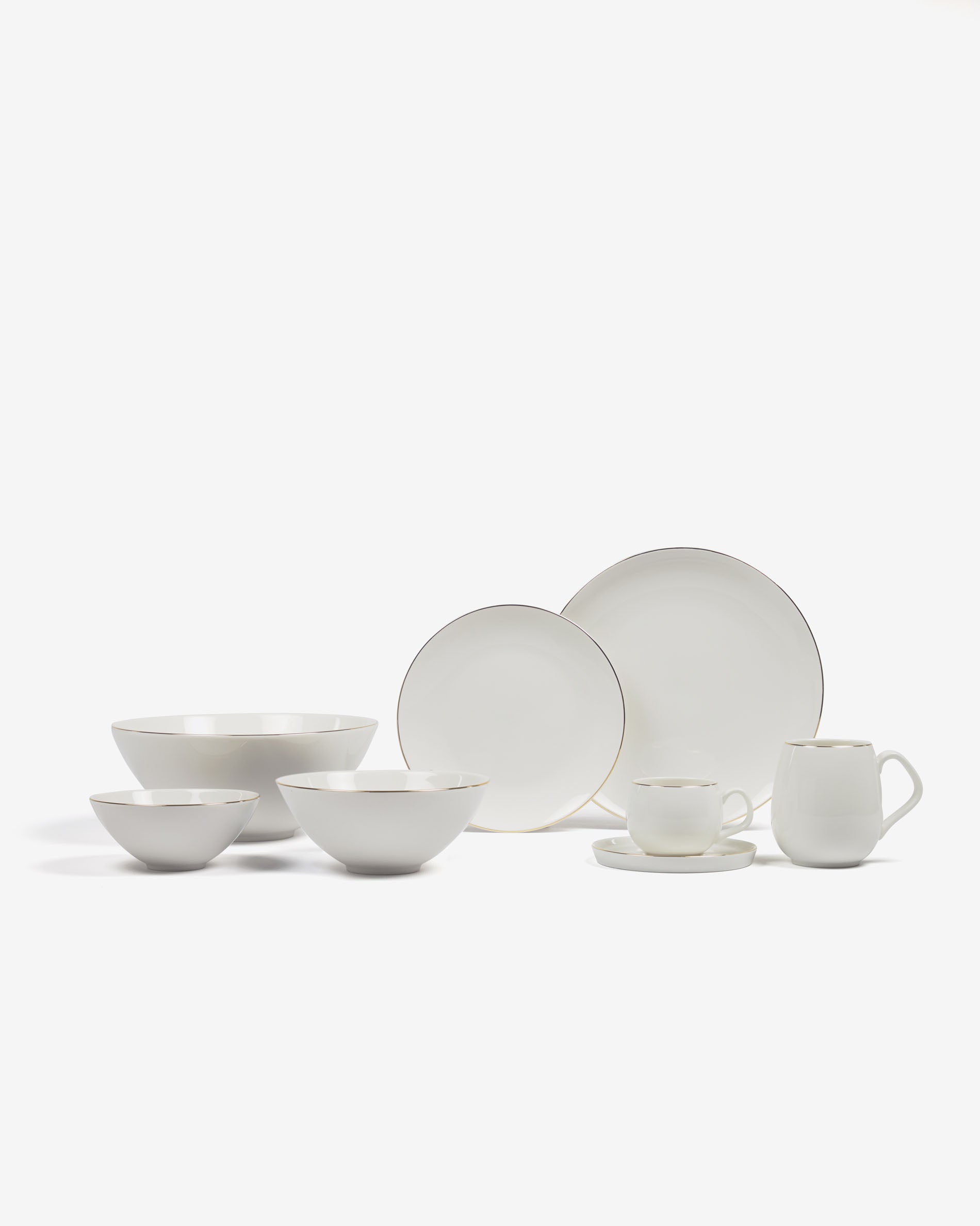 Taisia large porcelain bowl in white - Lifestyle