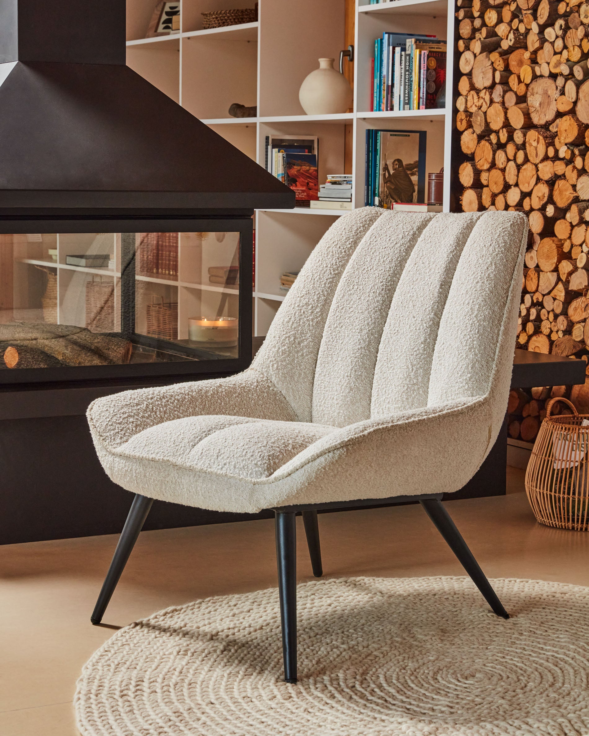 Marlina white bouclé armchair with steel legs with black painted finish - Lifestyle