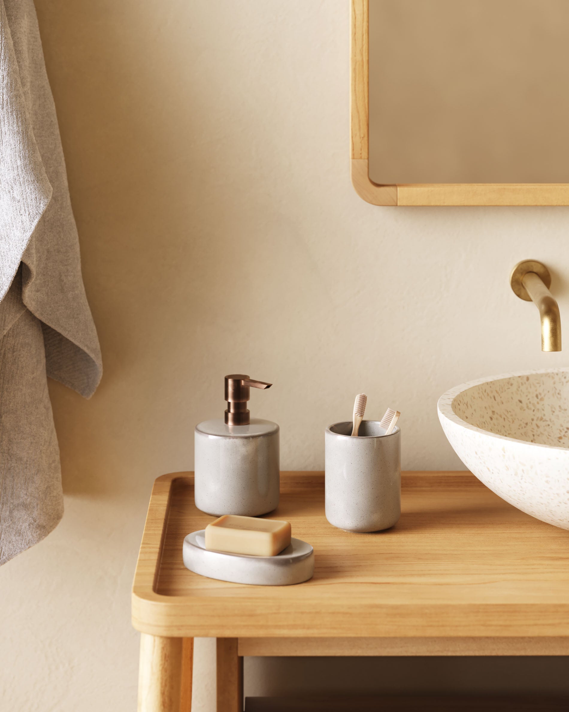 Chavela grey ceramic soap dish - Lifestyle