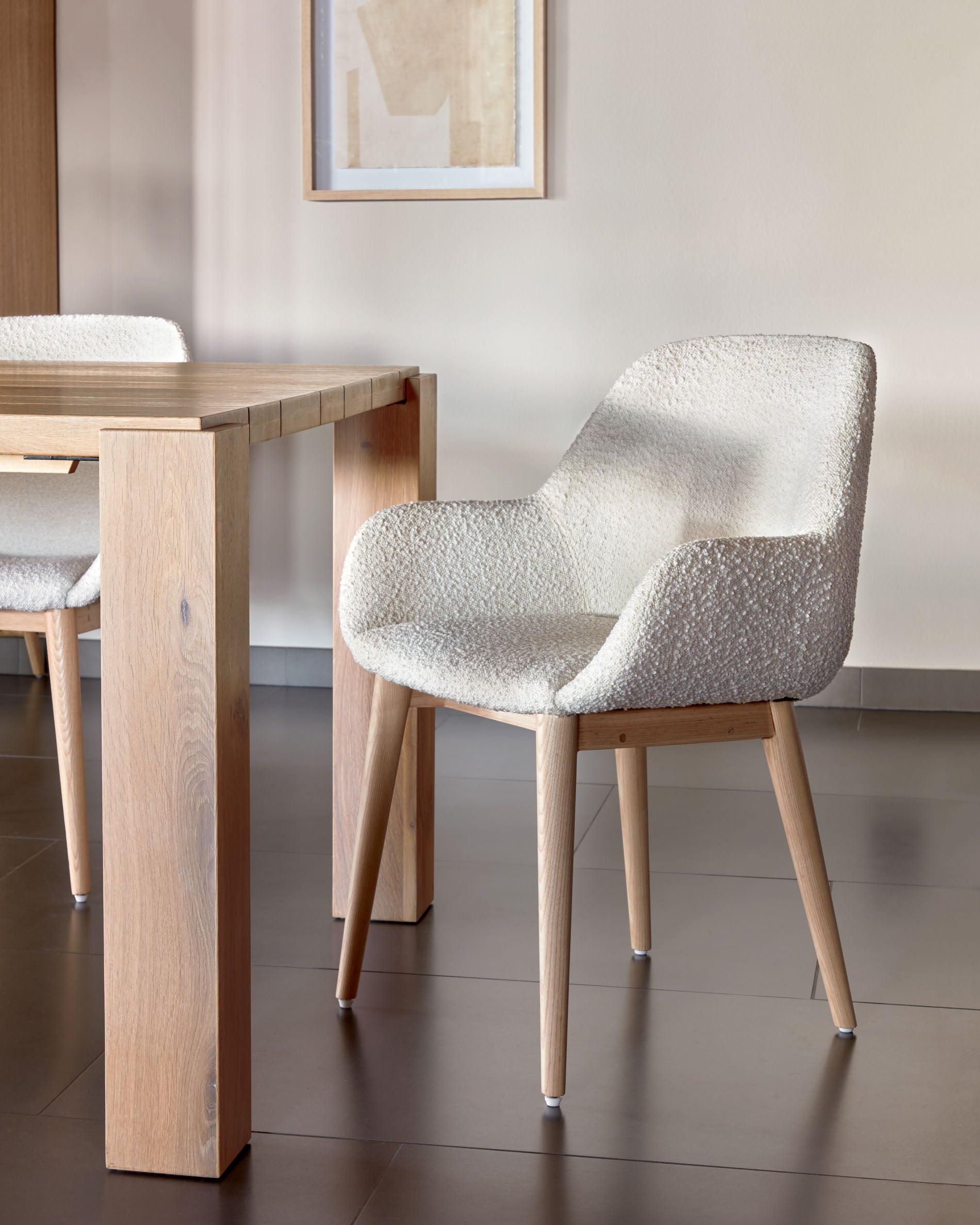 Konna chair in white bouclé with solid ash wood legs in a natural finish - Lifestyle