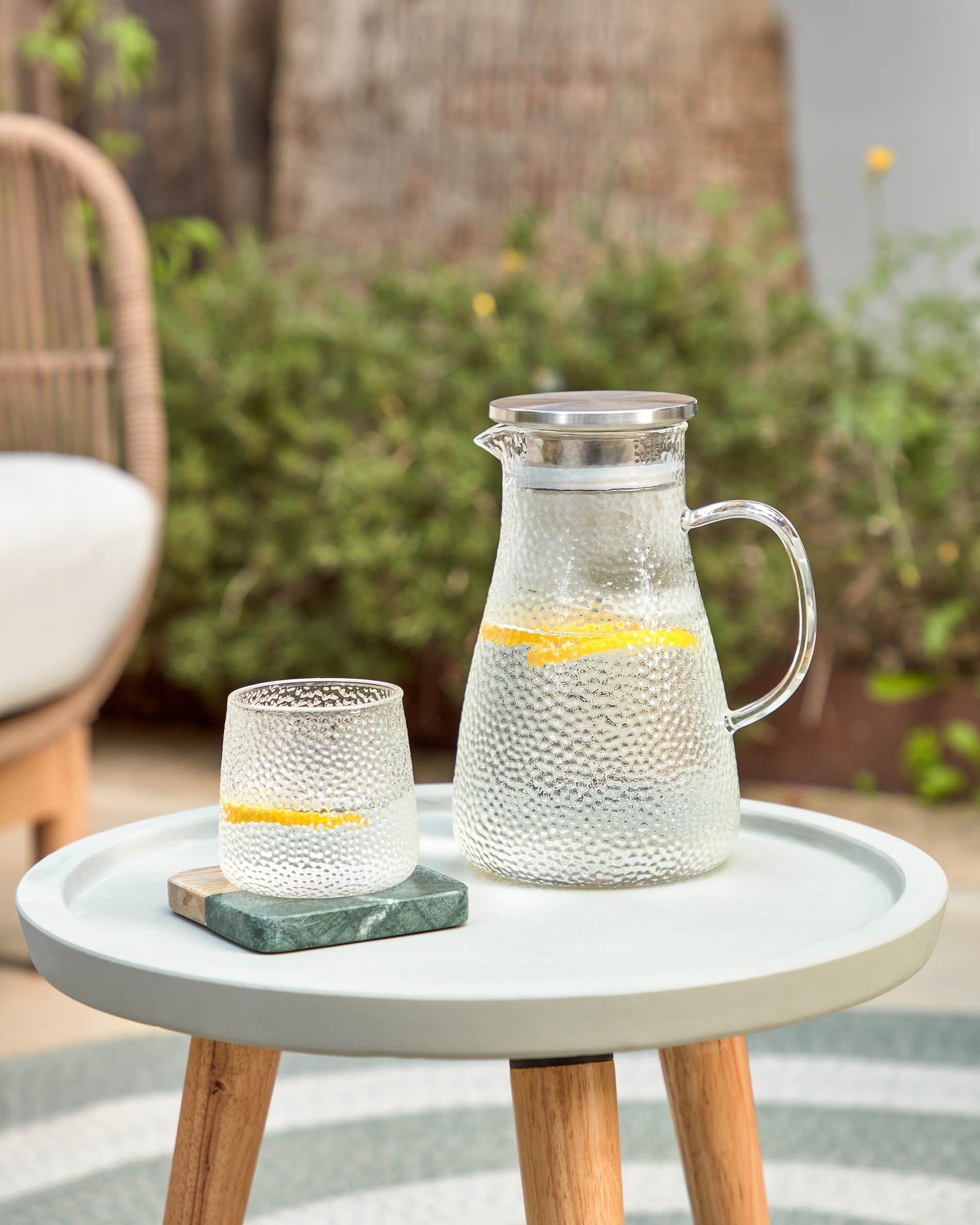 Wilmina set of 4 coasters in green stone and wood - Lifestyle