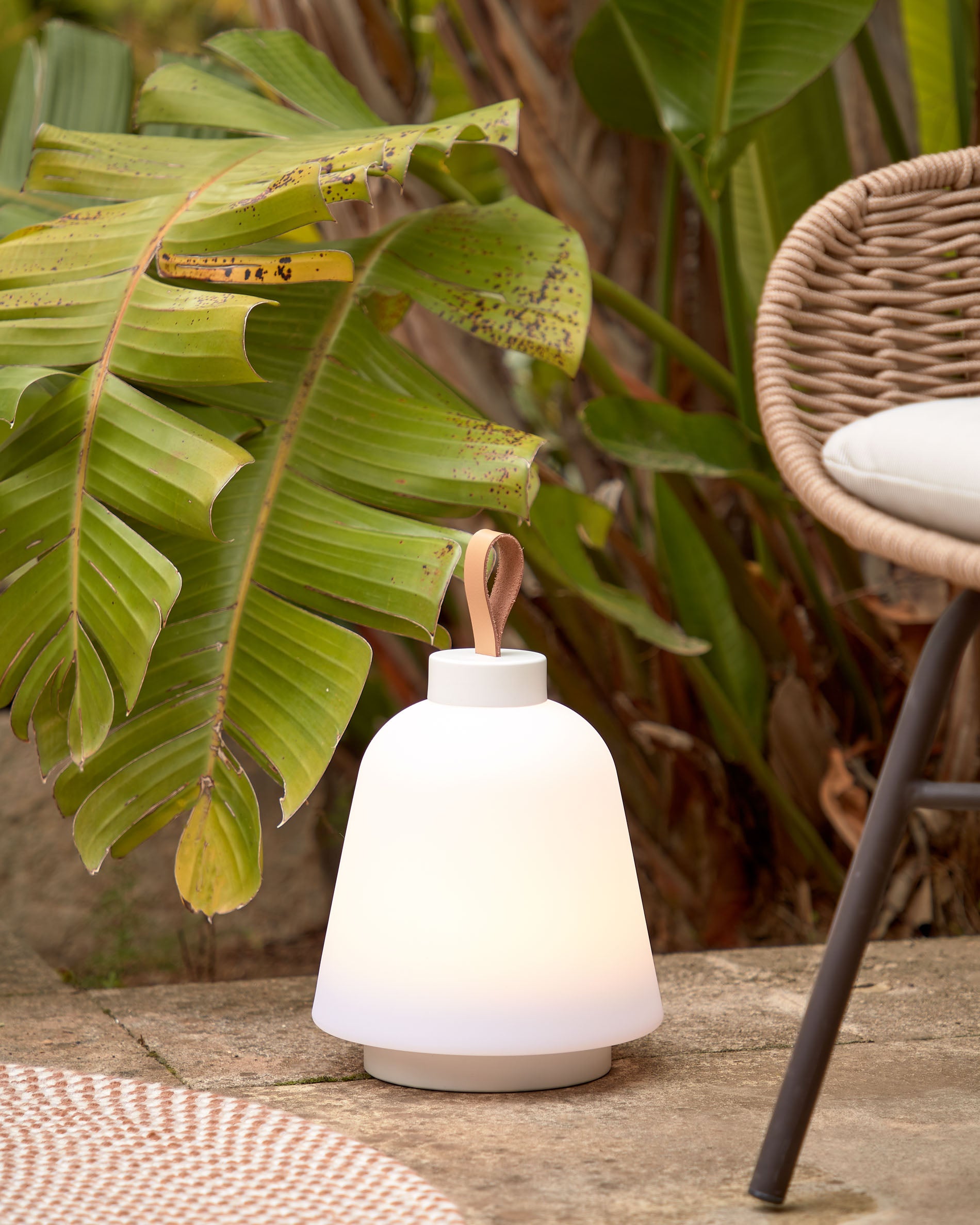 Udiya outdoor table lamp in polythene and metal white with white finish - Lifestyle