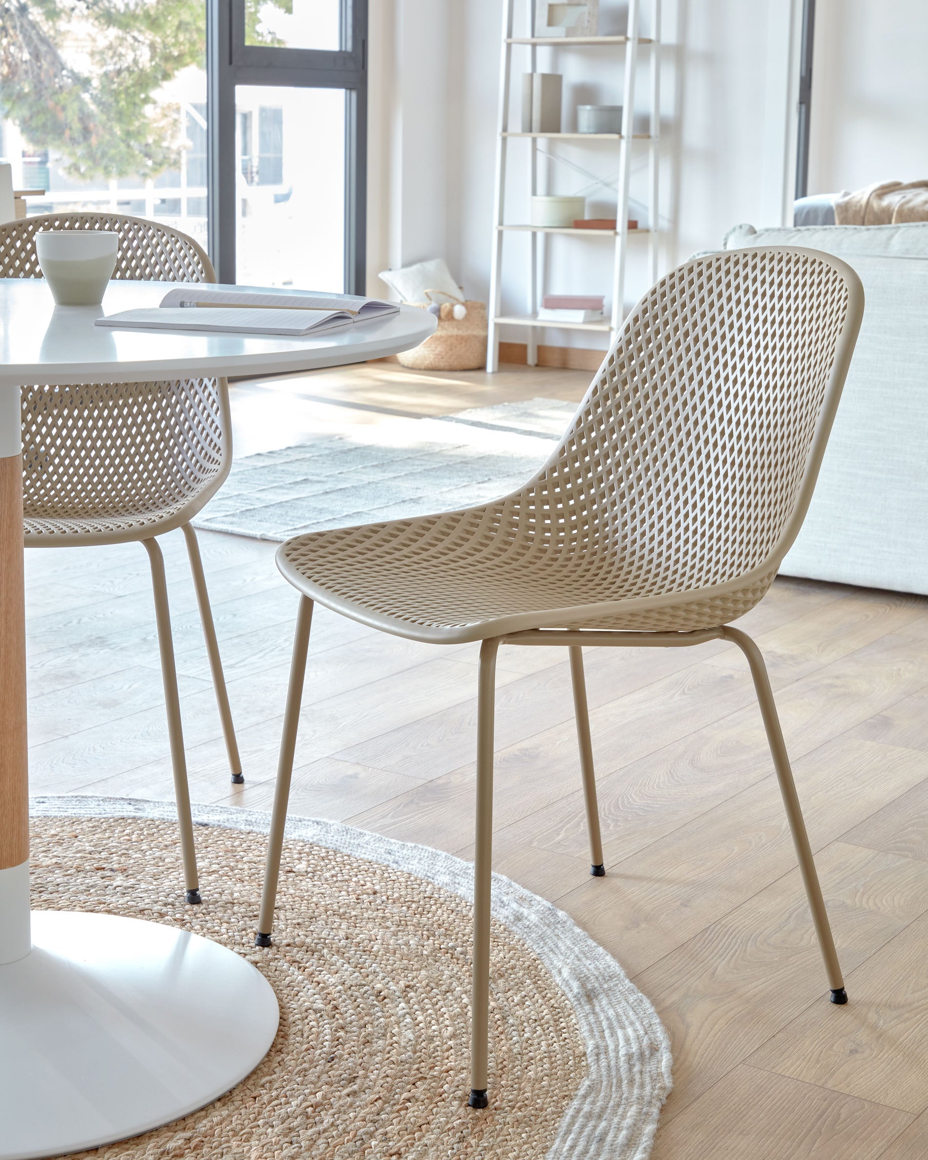 Quinby outdoor dining chair in beige - Lifestyle