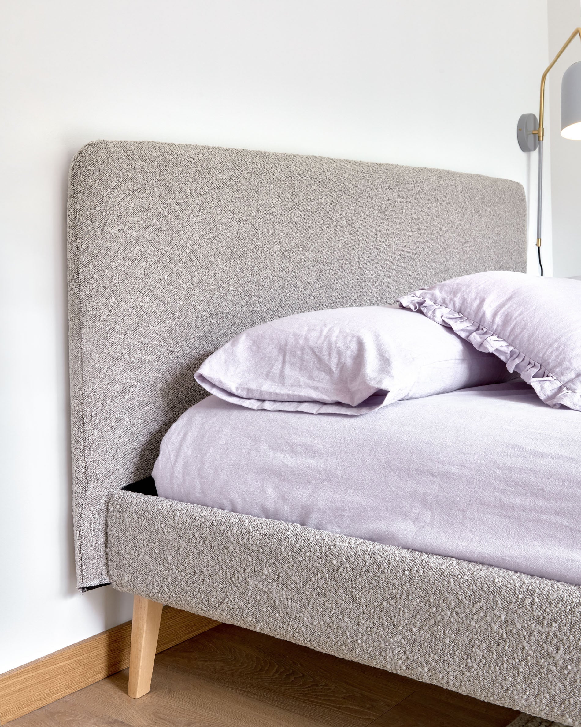 Dyla bed cover in light grey bouclé for a 160 x 200 cm mattress - Lifestyle