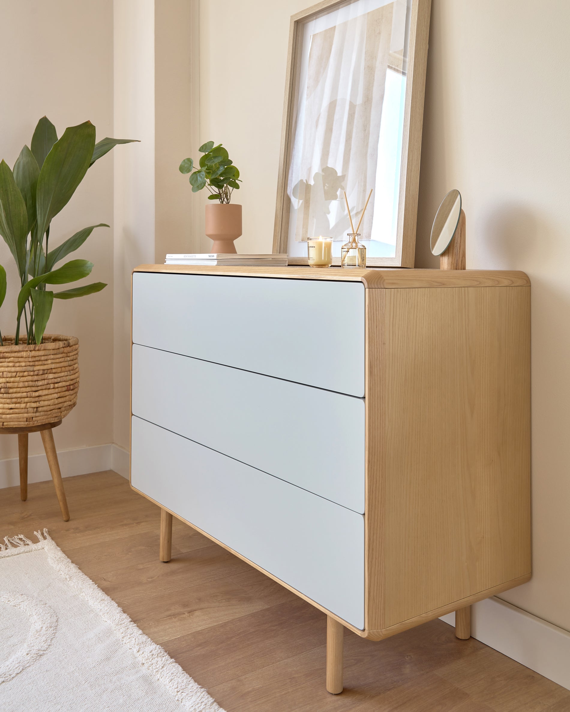 Anielle solid and ash veneer chest of three drawers 99 x 78.5 cm - Lifestyle