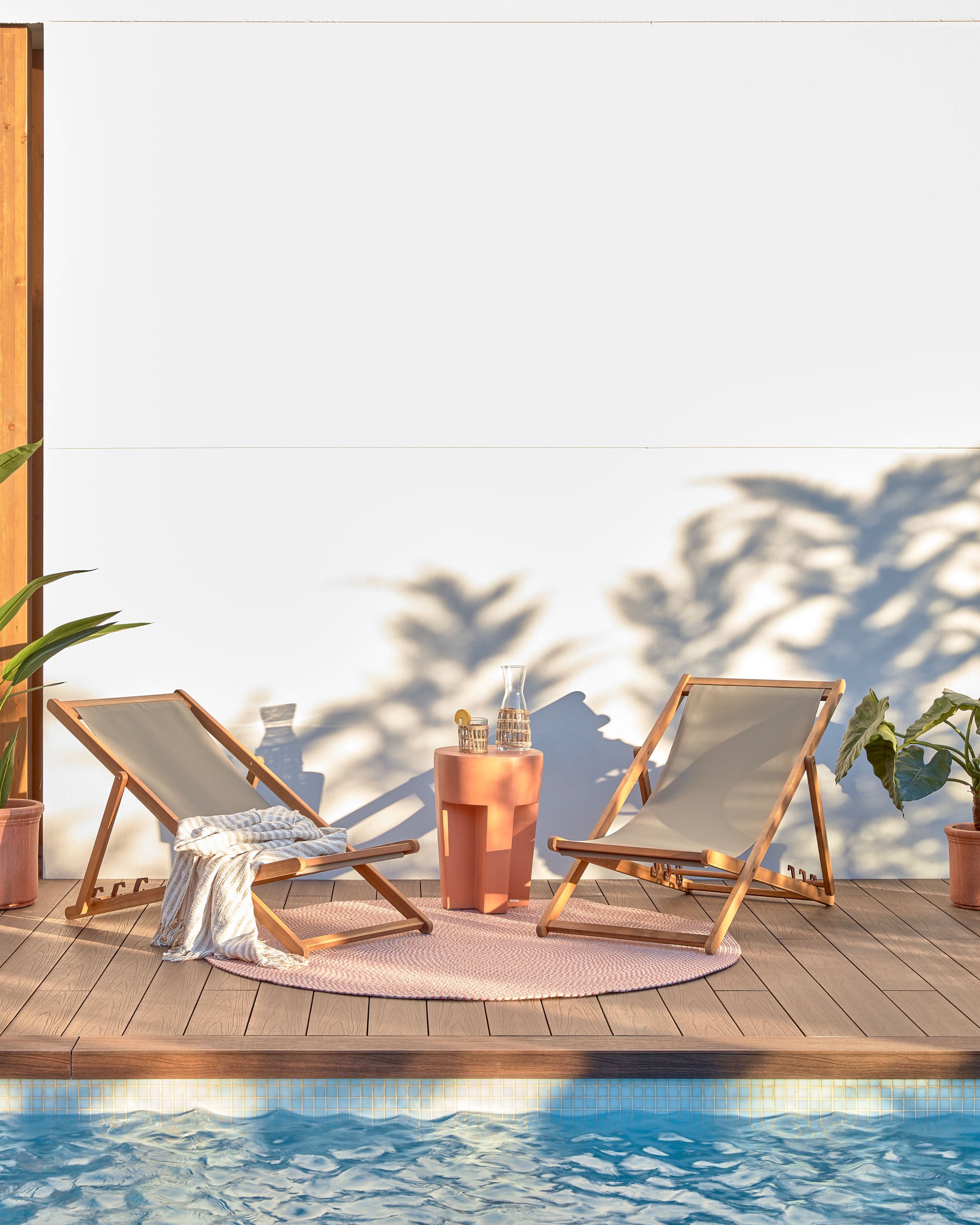 Vilena round outdoor terracotta side table, Ø 33 cm - Lifestyle