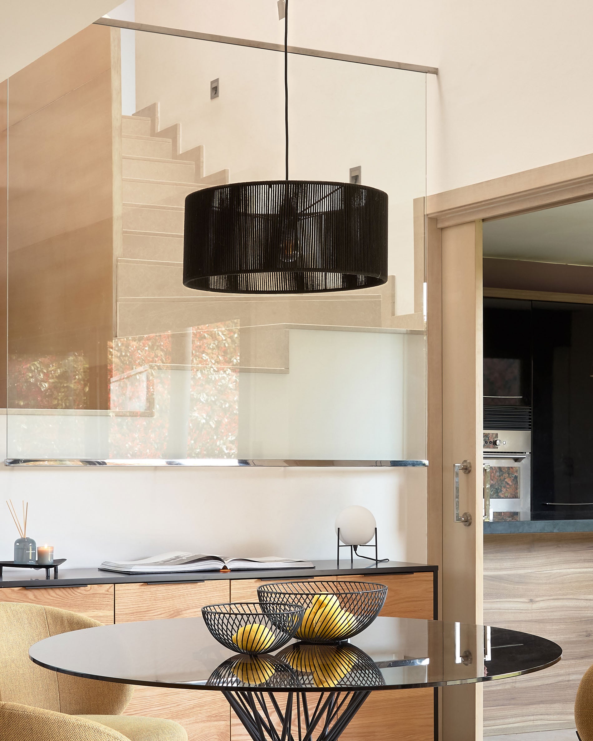 Cantia cotton ceiling light shade with black finish Ø 47 cm - Lifestyle