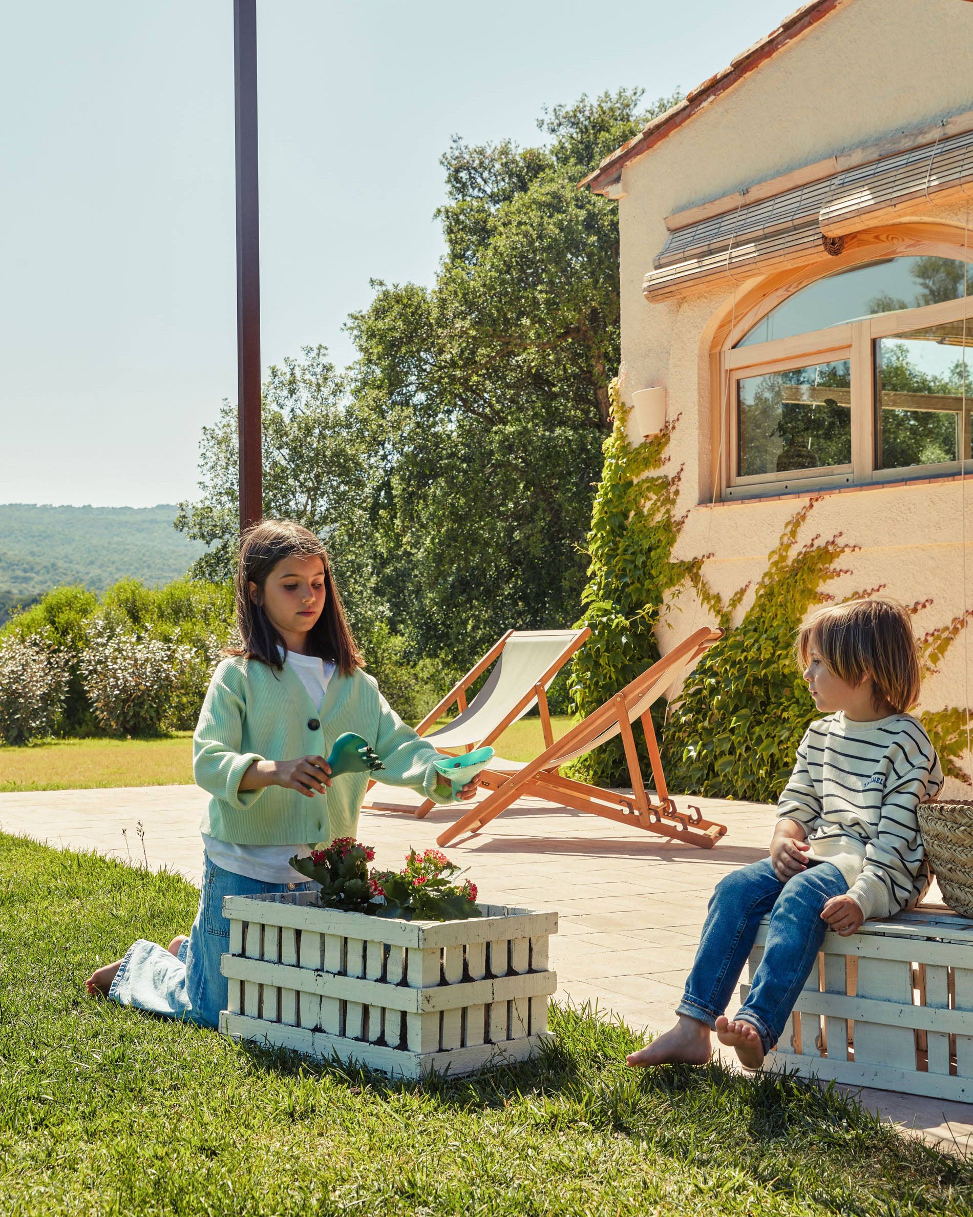 Rawni gardening play set with watering can, rake and shovel - Lifestyle