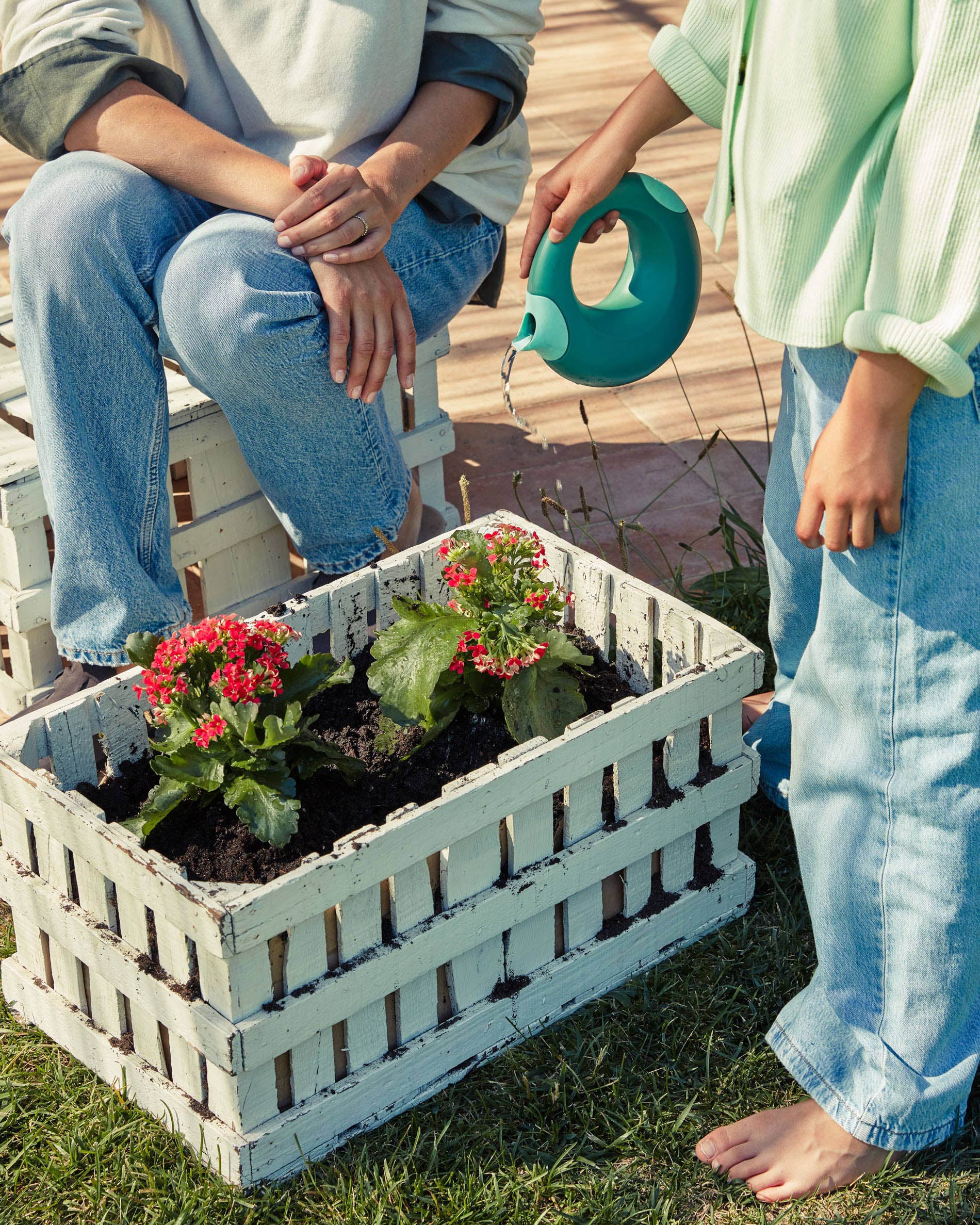 Rawni gardening play set with watering can, rake and shovel - Lifestyle